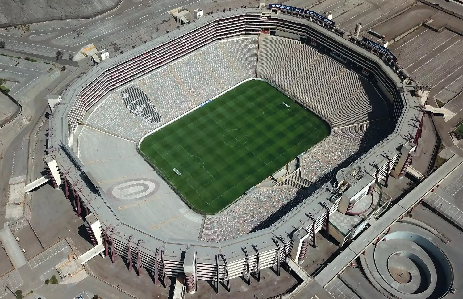 monumental u peru