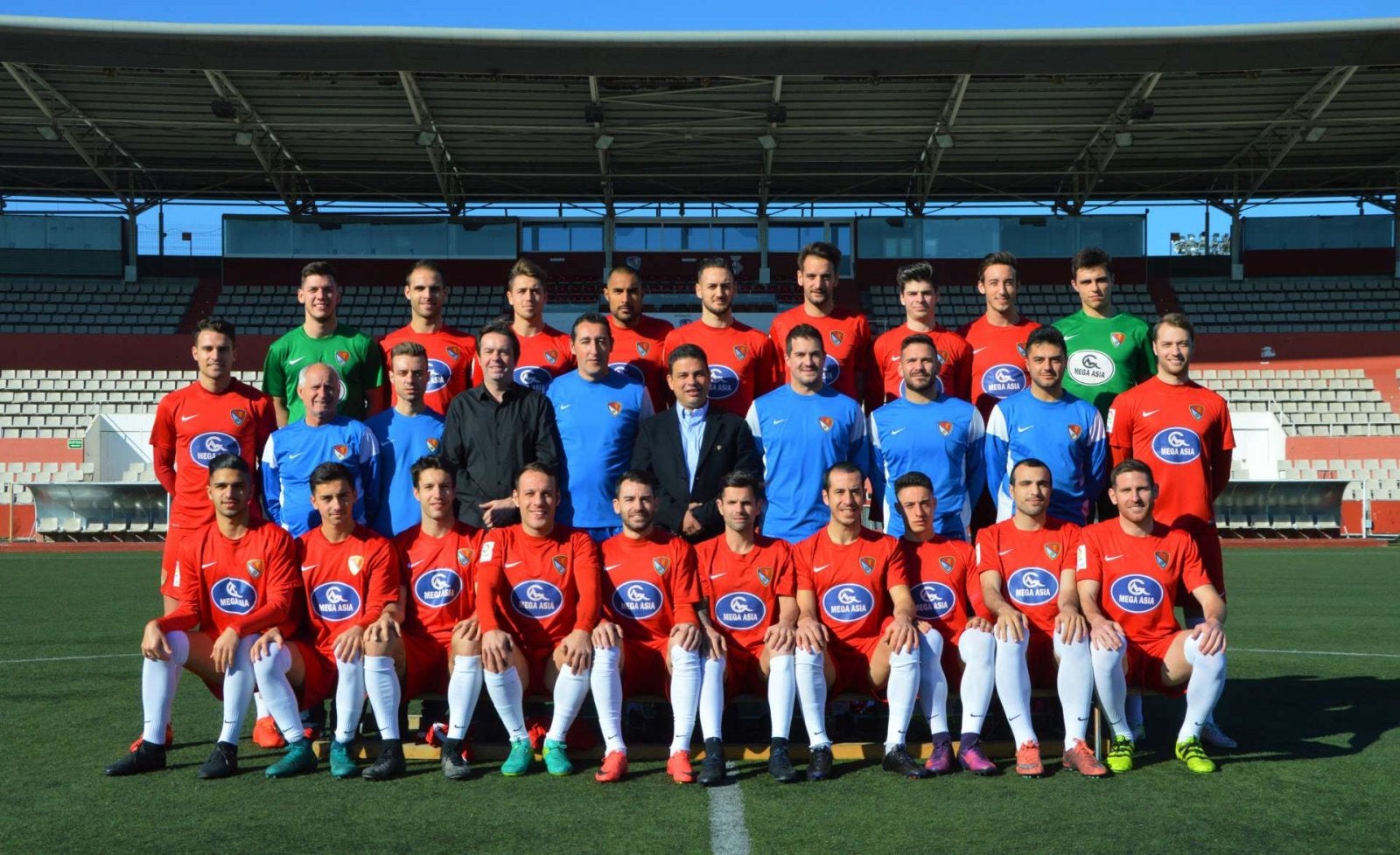 Fotografia oficial del primer equip del Terrassa FC