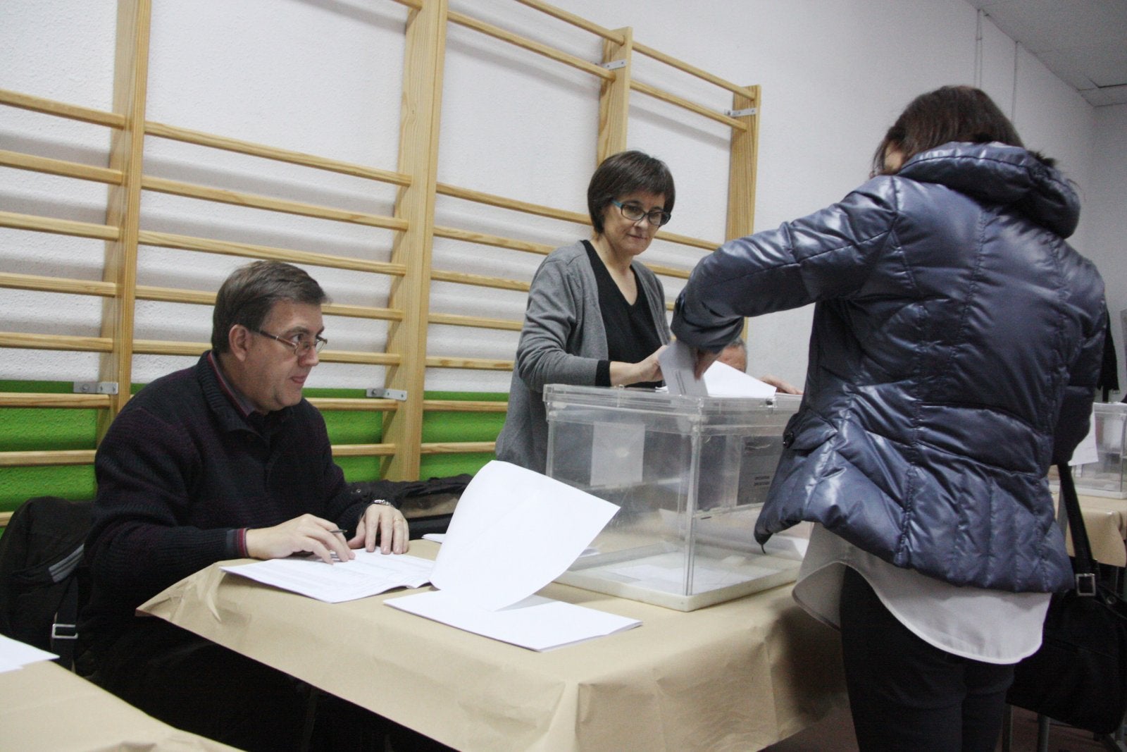 Una mesa electoral a les eleccions espanyoles