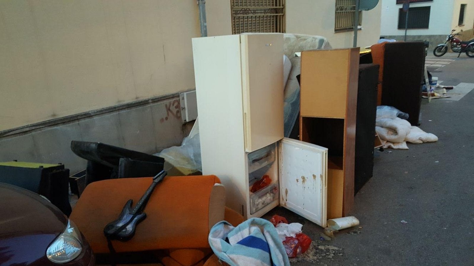 Mobles i electrodomèstics de tota mena