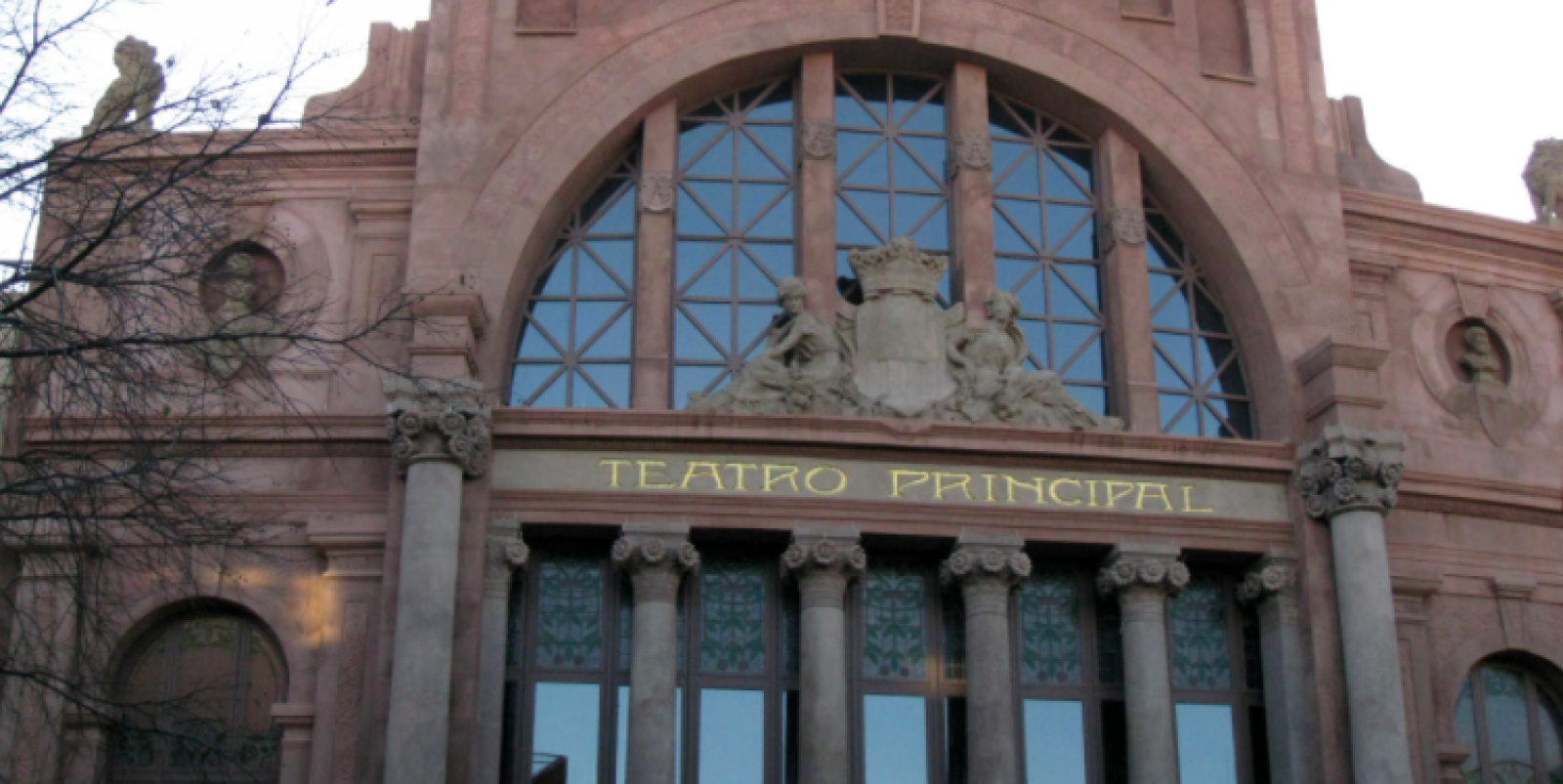 Façana del Teatre Principal de Terrassa