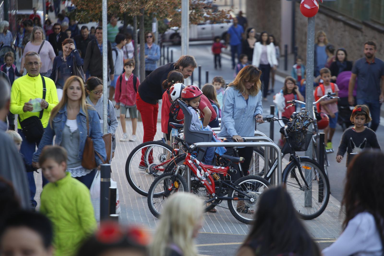 Aparcament per a bicicletes a l'Escola Bisbat d'Egara