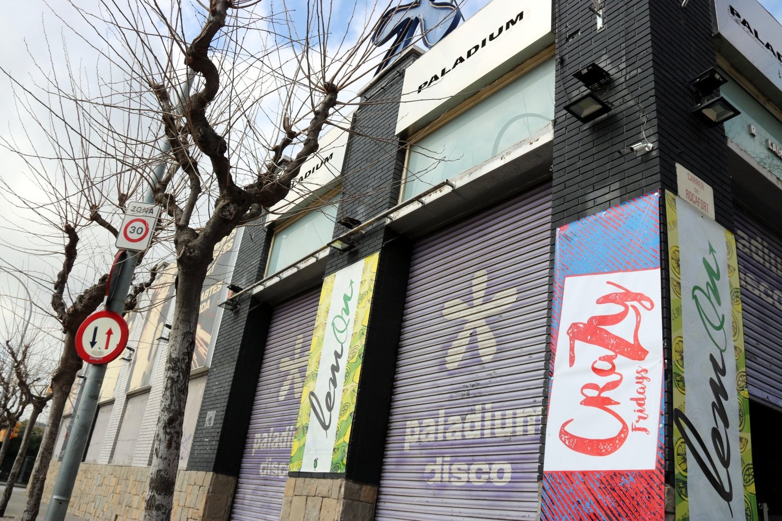 Façana del local Park Paladium, un dels històrics de la Zona Hermètica