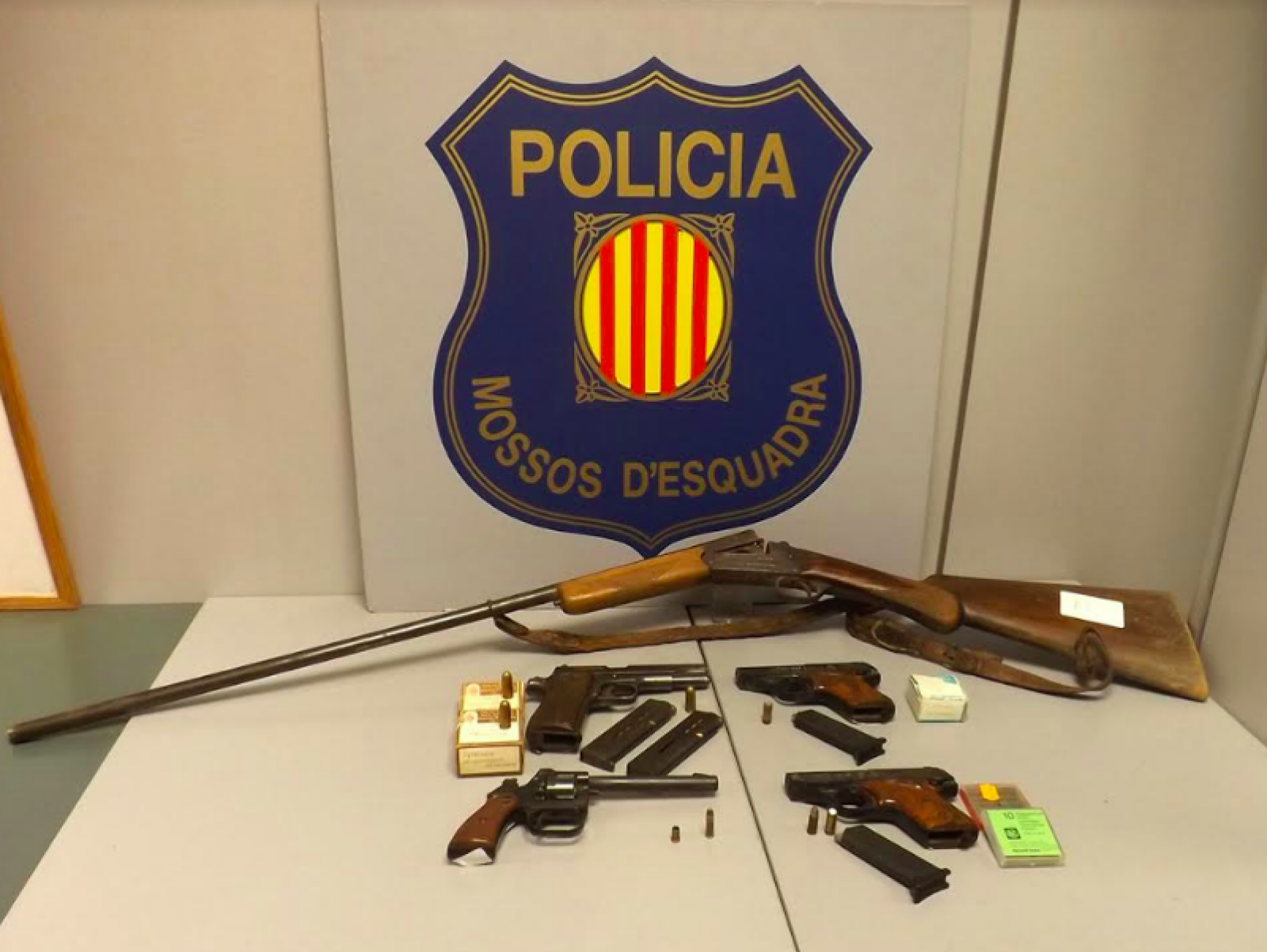 Desmantellada una plantació de marihuana en un domicili de Viladecavalls