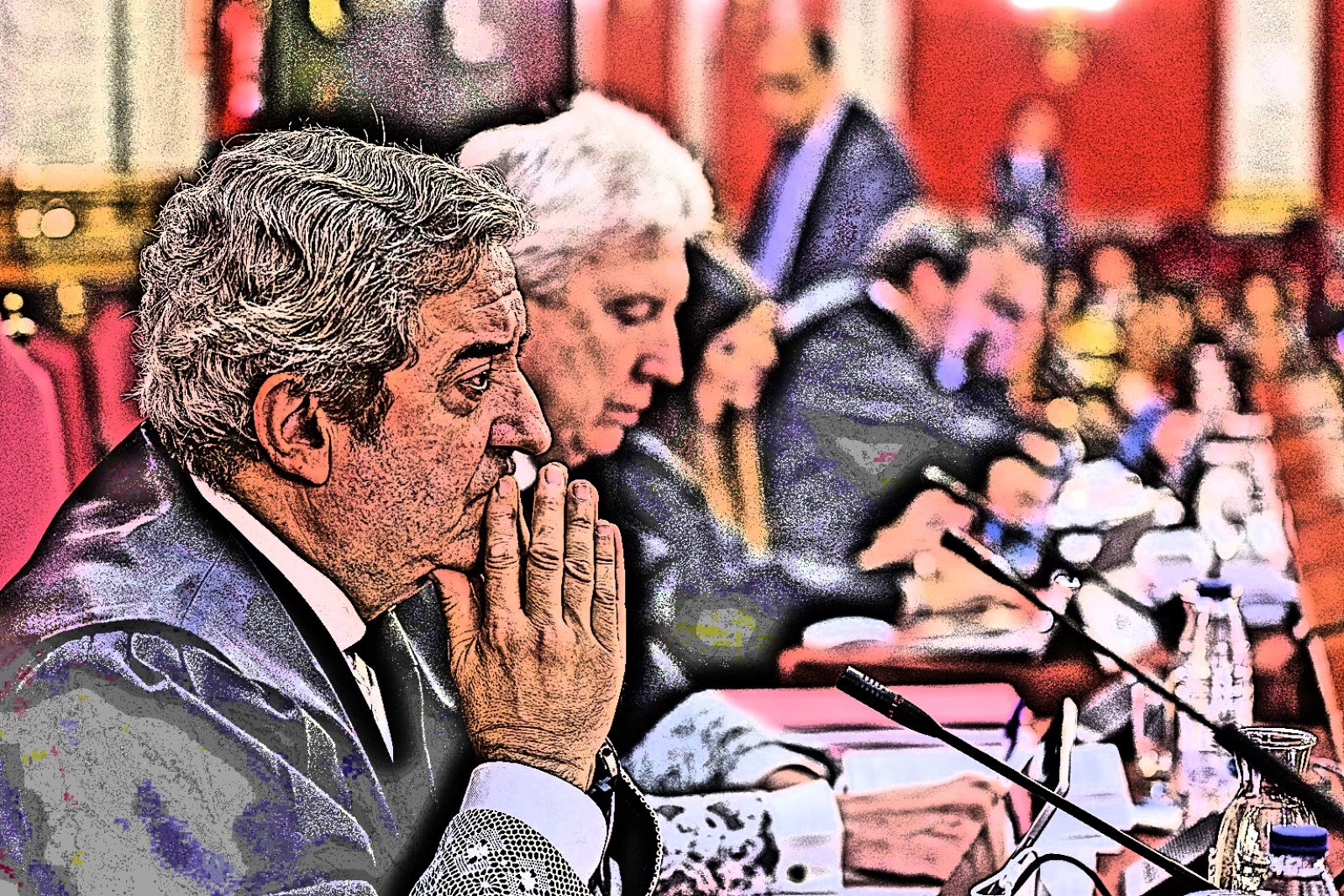 Javier Zaragoza i Fidel Cadena, en un moment del judici, il·lustrats i la resta de les acusacions de fons