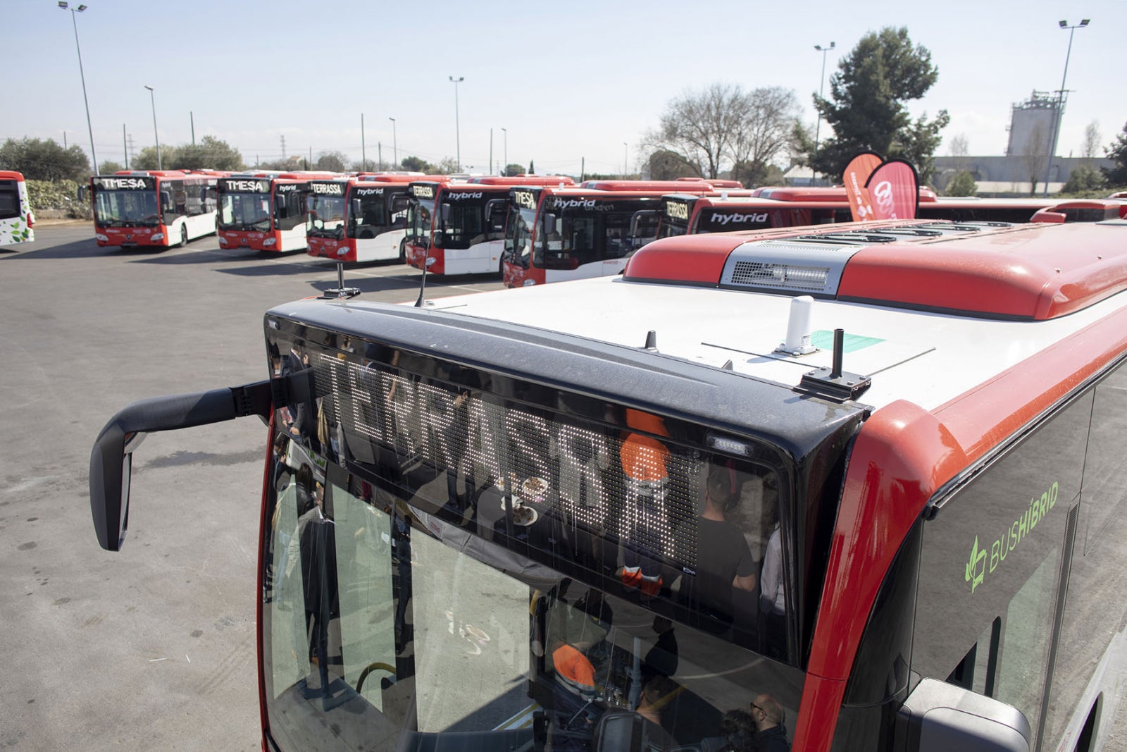 La nova flota d'autobusos híbrids de Terrassa