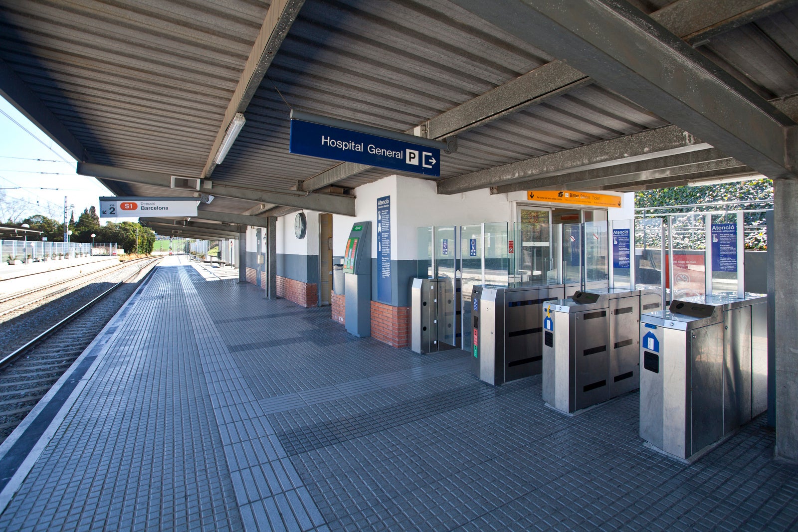 Andana de l'estació de l'Hospital General