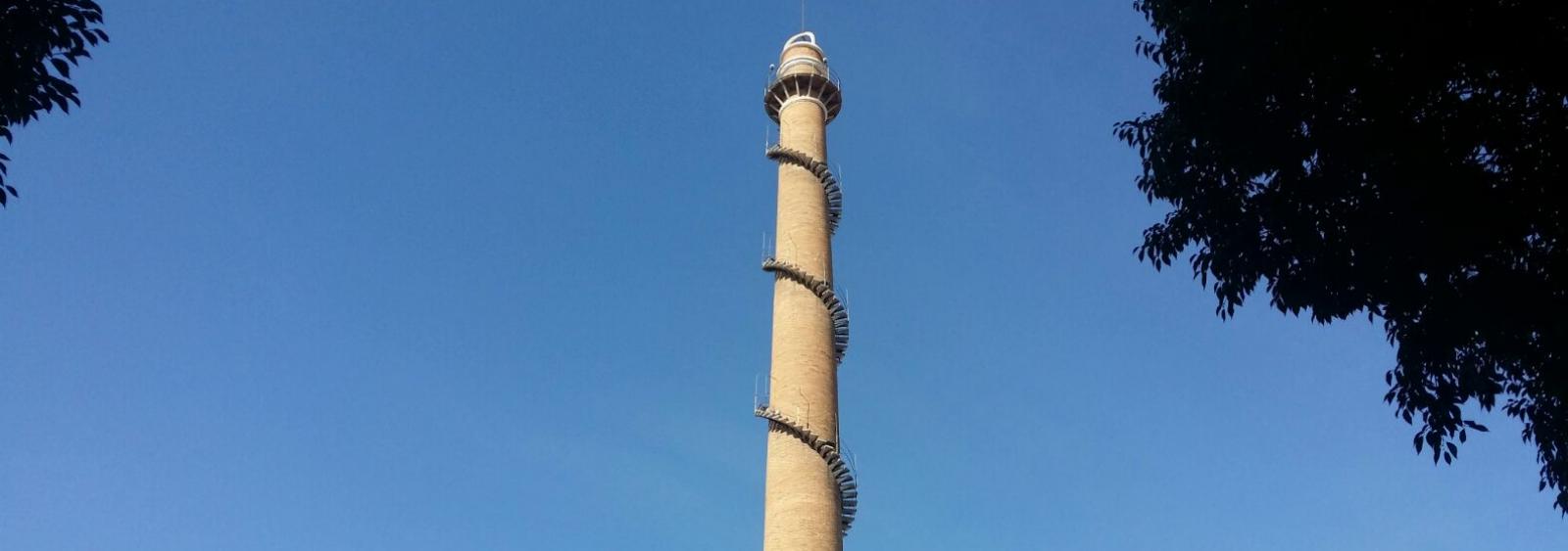 La xemeneia Bòbila Almirall de Terrassa