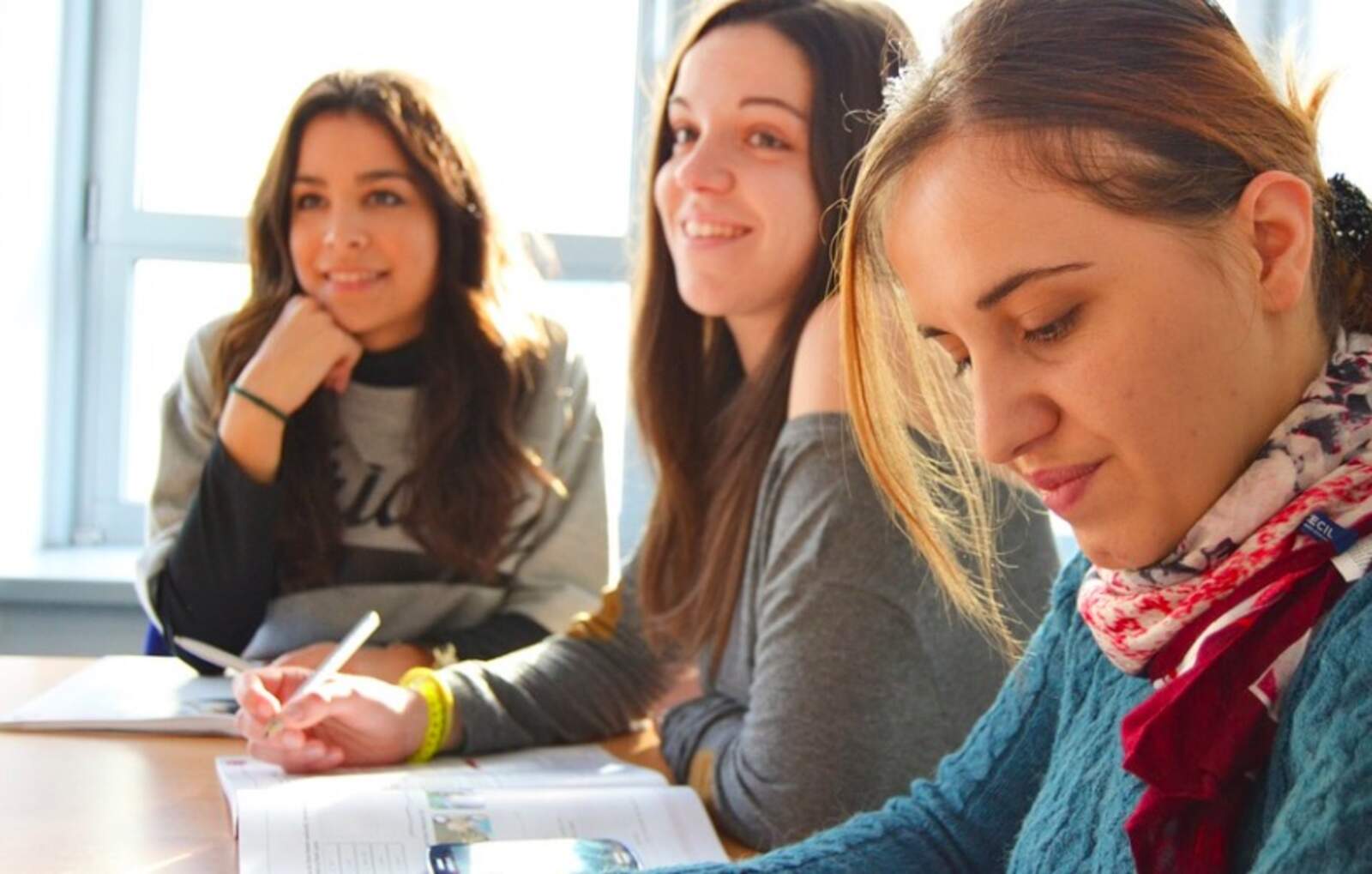 Tres estudiants