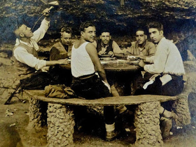 1929. Imatge constructors.