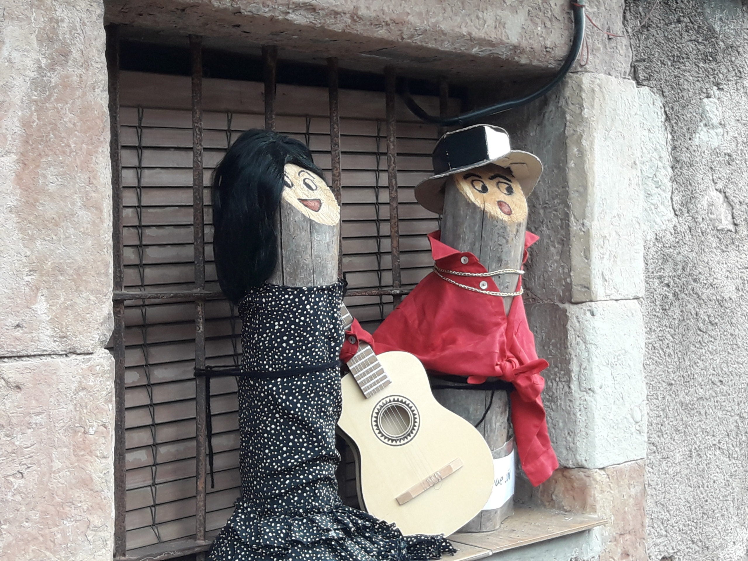 Mura s’omple de tions