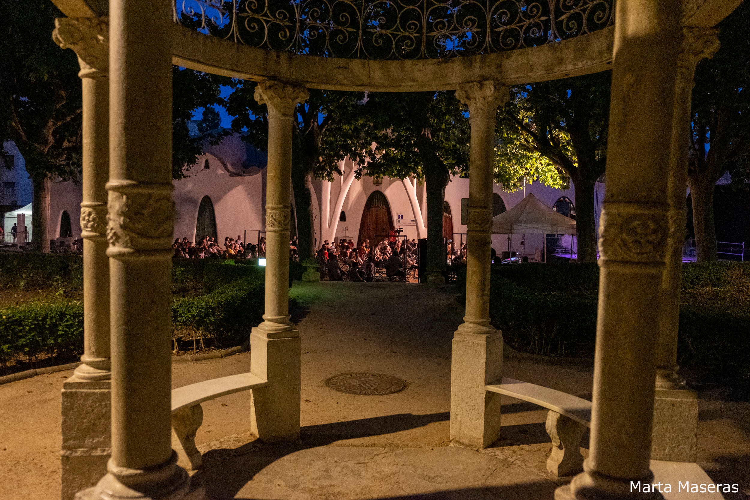 Nit de màgia amb Àlex Ferrer per la Festa Major de Terrassa 2021 al Parc de Sant Jordi | Marta Maseras
