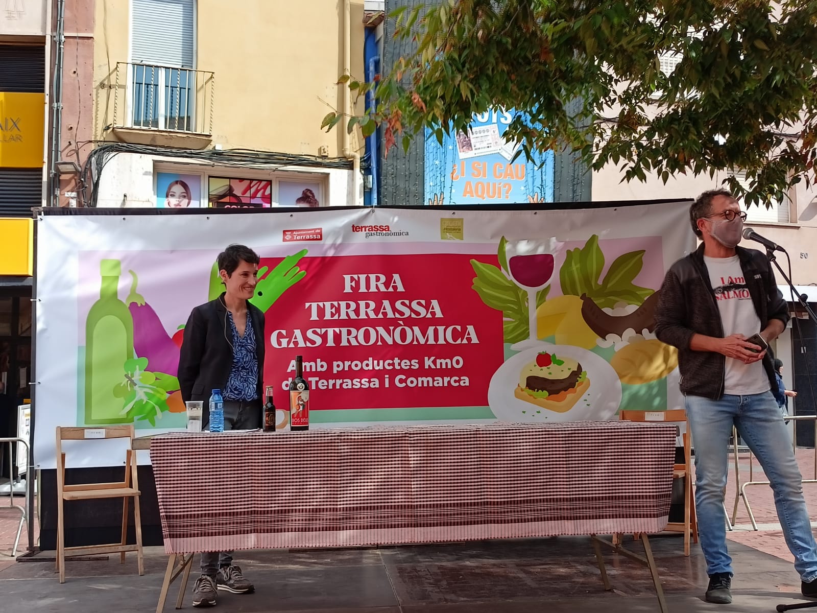 Ester Bachs i el regidor Pep Forn/Joan Manel Oller
