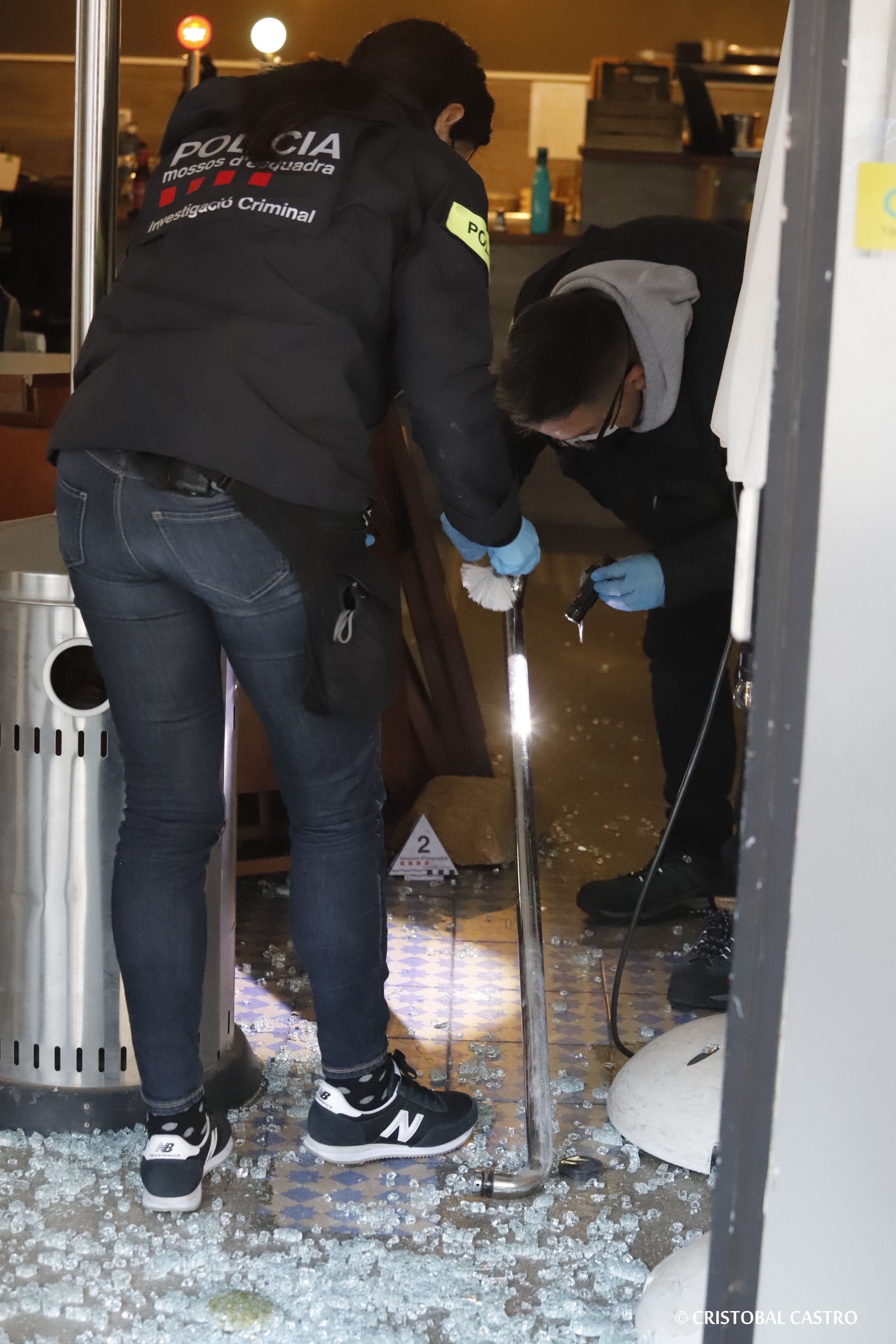 Trenquen els vidres per robar a la Cafeteria Genso de Terrassa/Cristóbal Castro