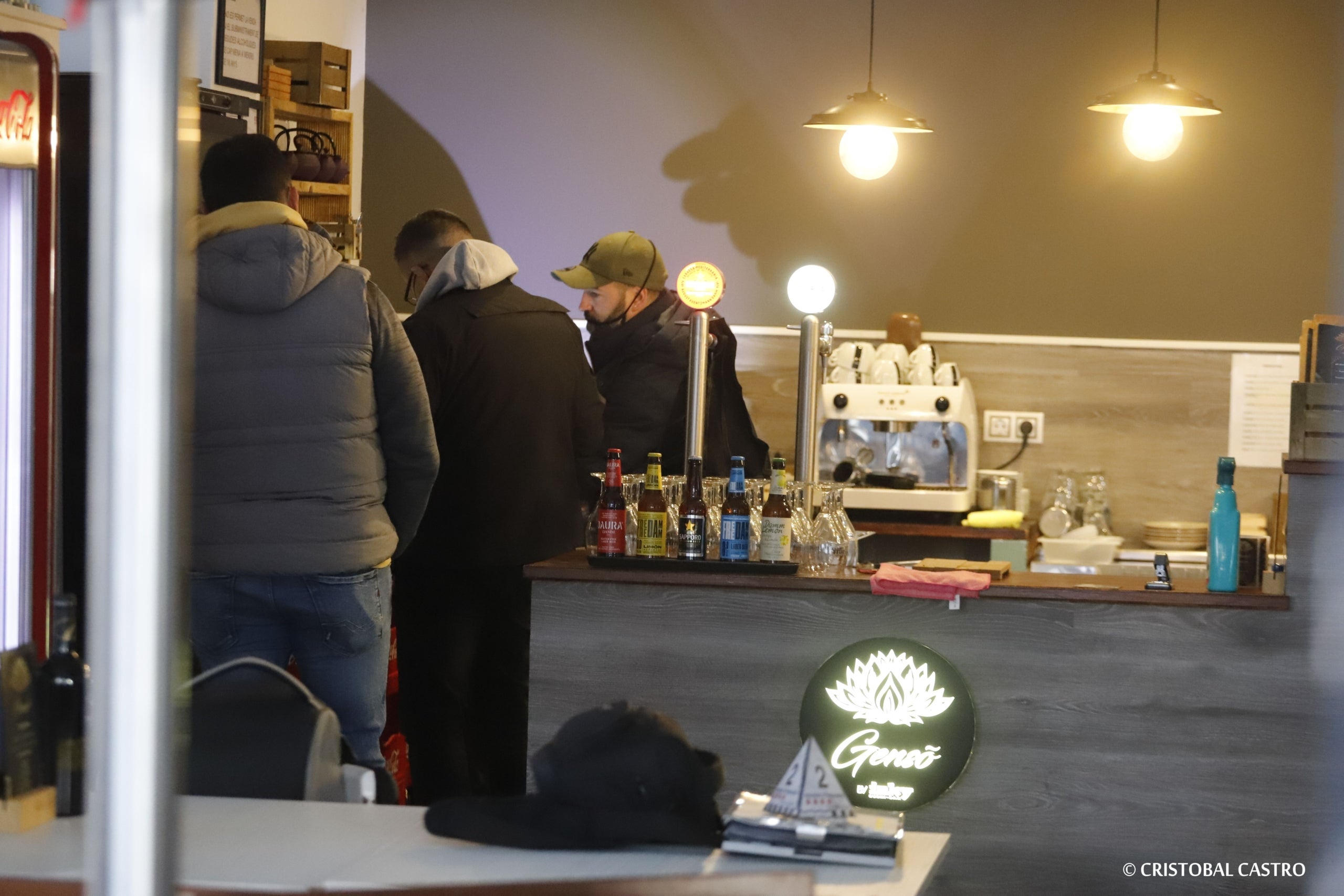 Trenquen els vidres per robar a la Cafeteria Genso de Terrassa/Cristóbal Castro