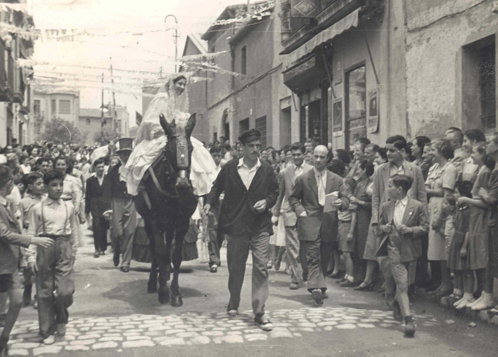 Casament Vuitcentista A L Antic Poble De Sant Pere Casament Vuitcentista A L Antic Poble De Sant Pere