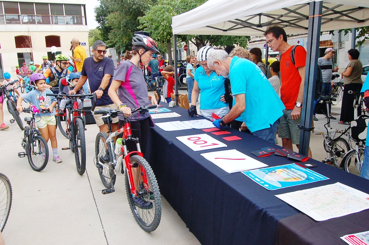 Pedalada popular a Terrassa/Ramon Navarro