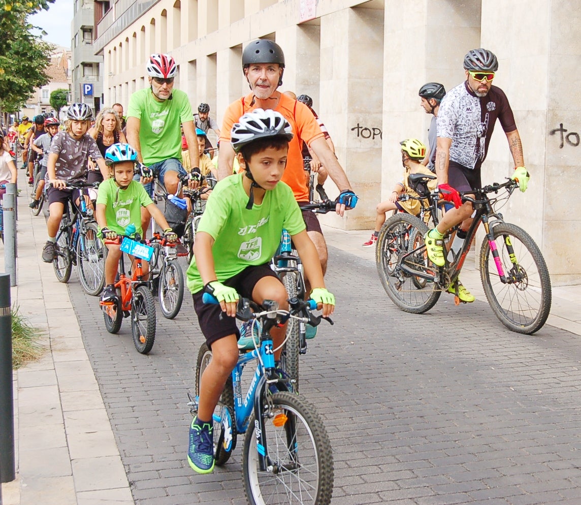 Pedalada popular a Terrassa/Ramon Navarro