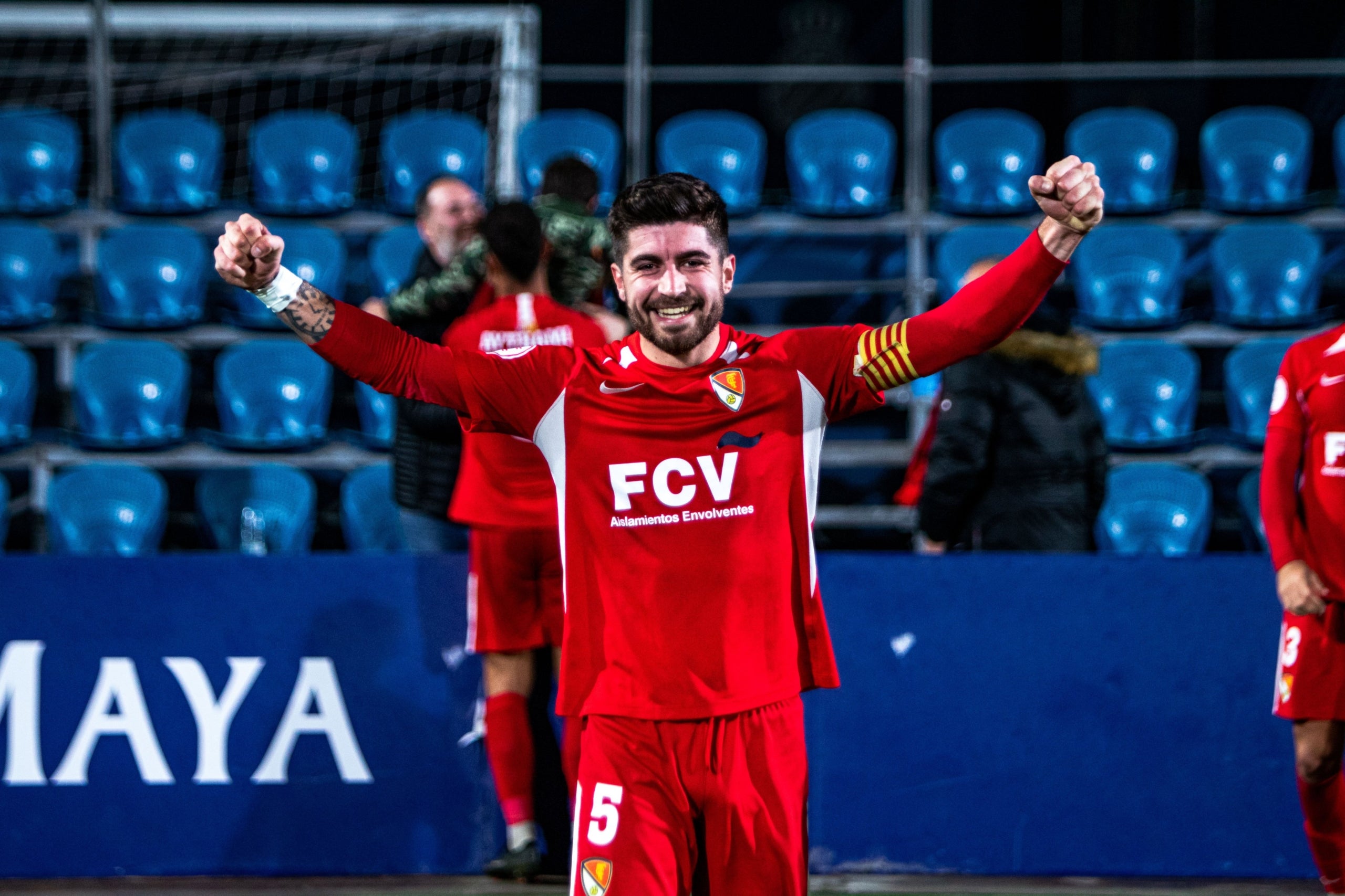 Lucas Viña, capità del Terrassa FC, celebrant la victòria aconseguida | Terrassa FC