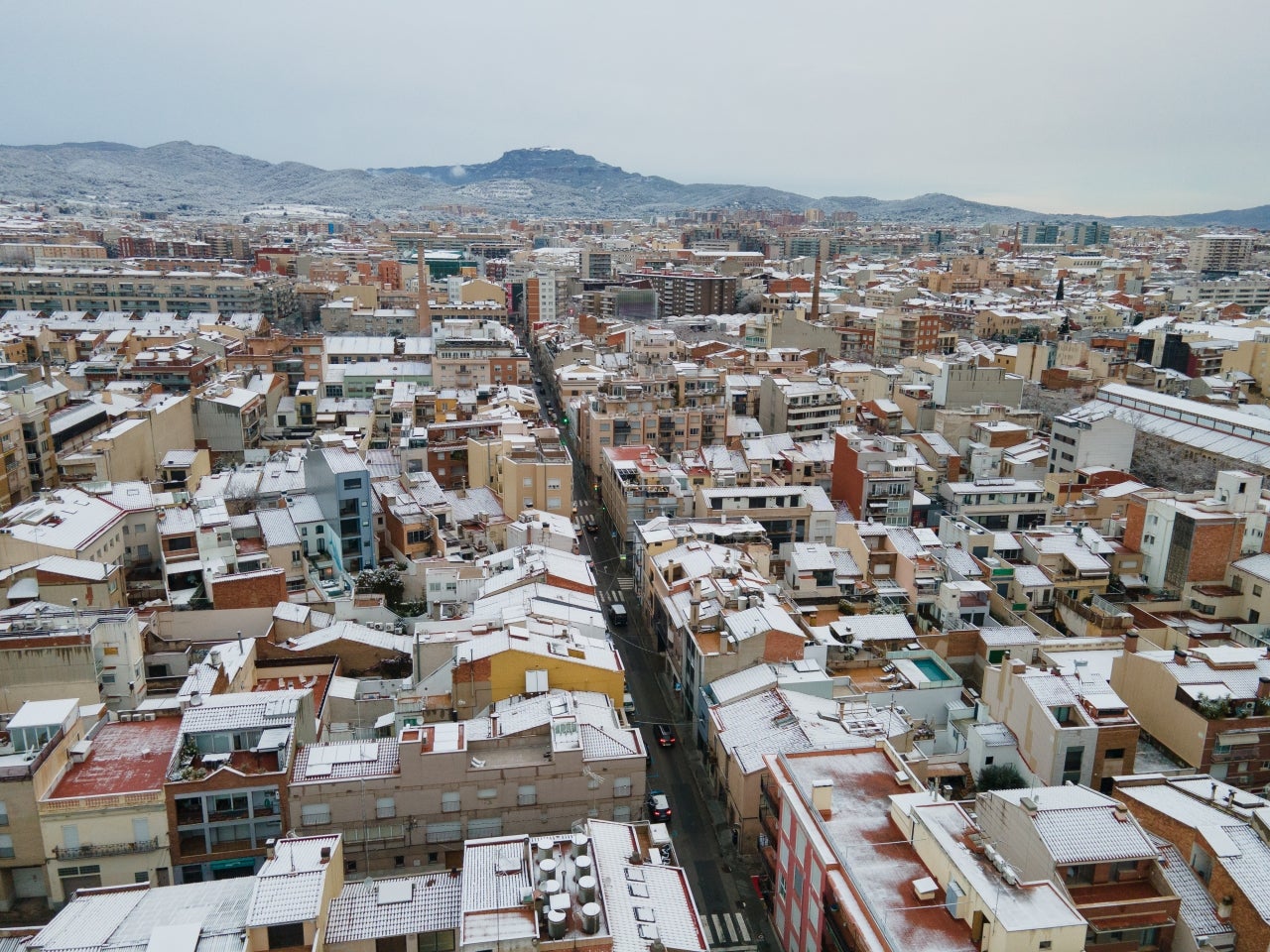Panoràmica de Terrassa ben nevada | Sabri Nasit