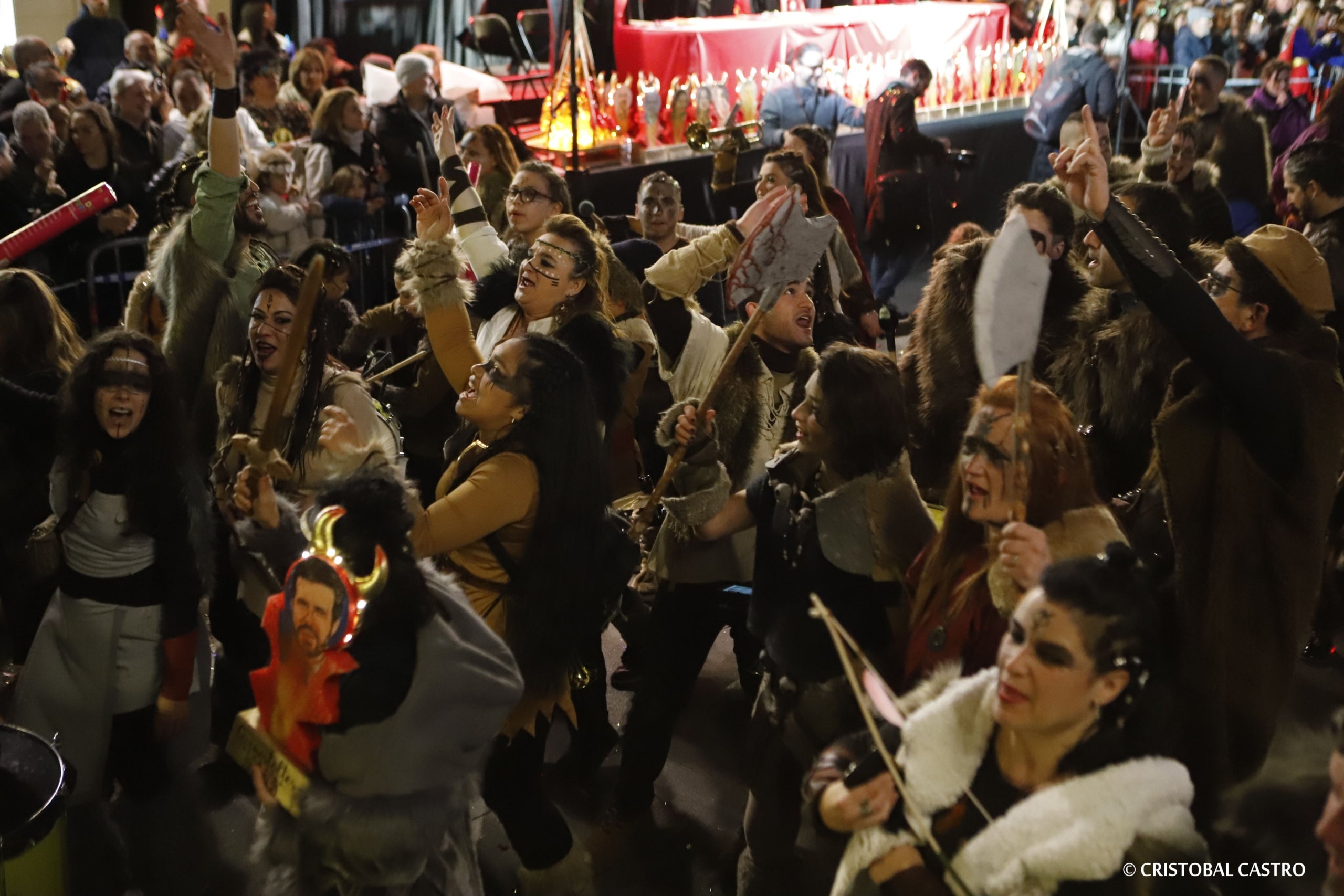 Els carrers de Terrassa tornen a omplir-se de festa amb el primer Carnestoltes celebrat amb normalitat després de dos anys