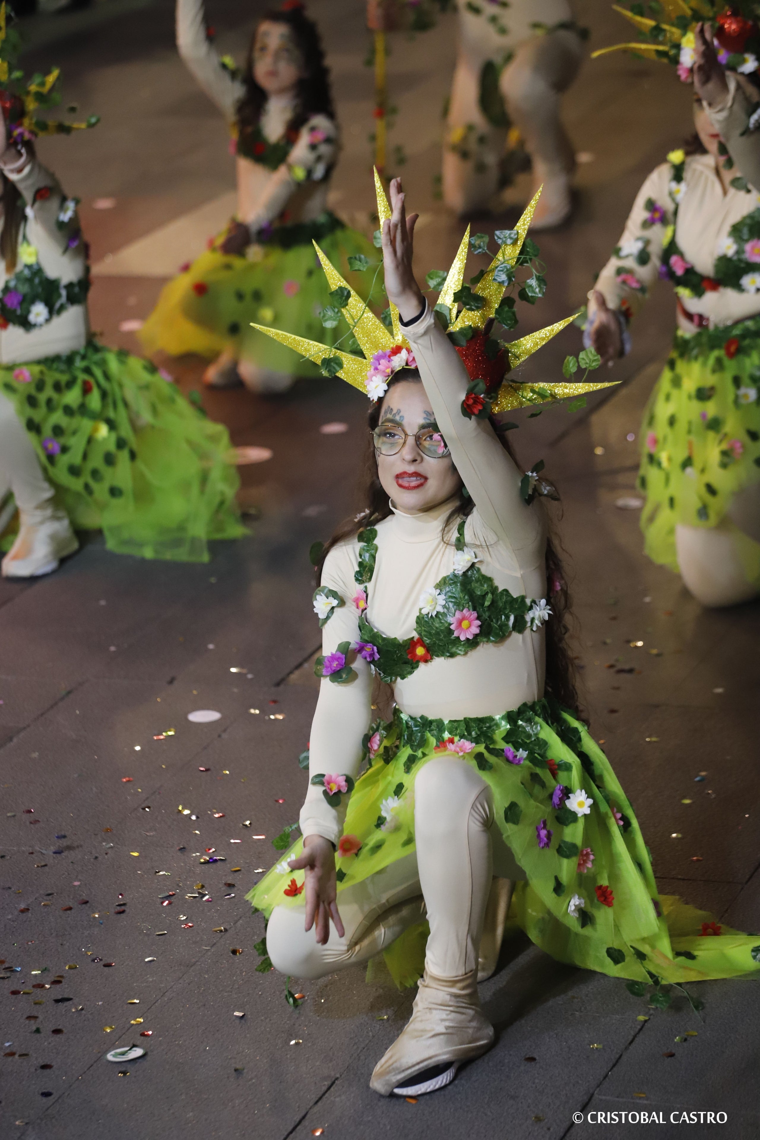 Els carrers de Terrassa tornen a omplir-se de festa amb el primer Carnestoltes celebrat amb normalitat després de dos anys