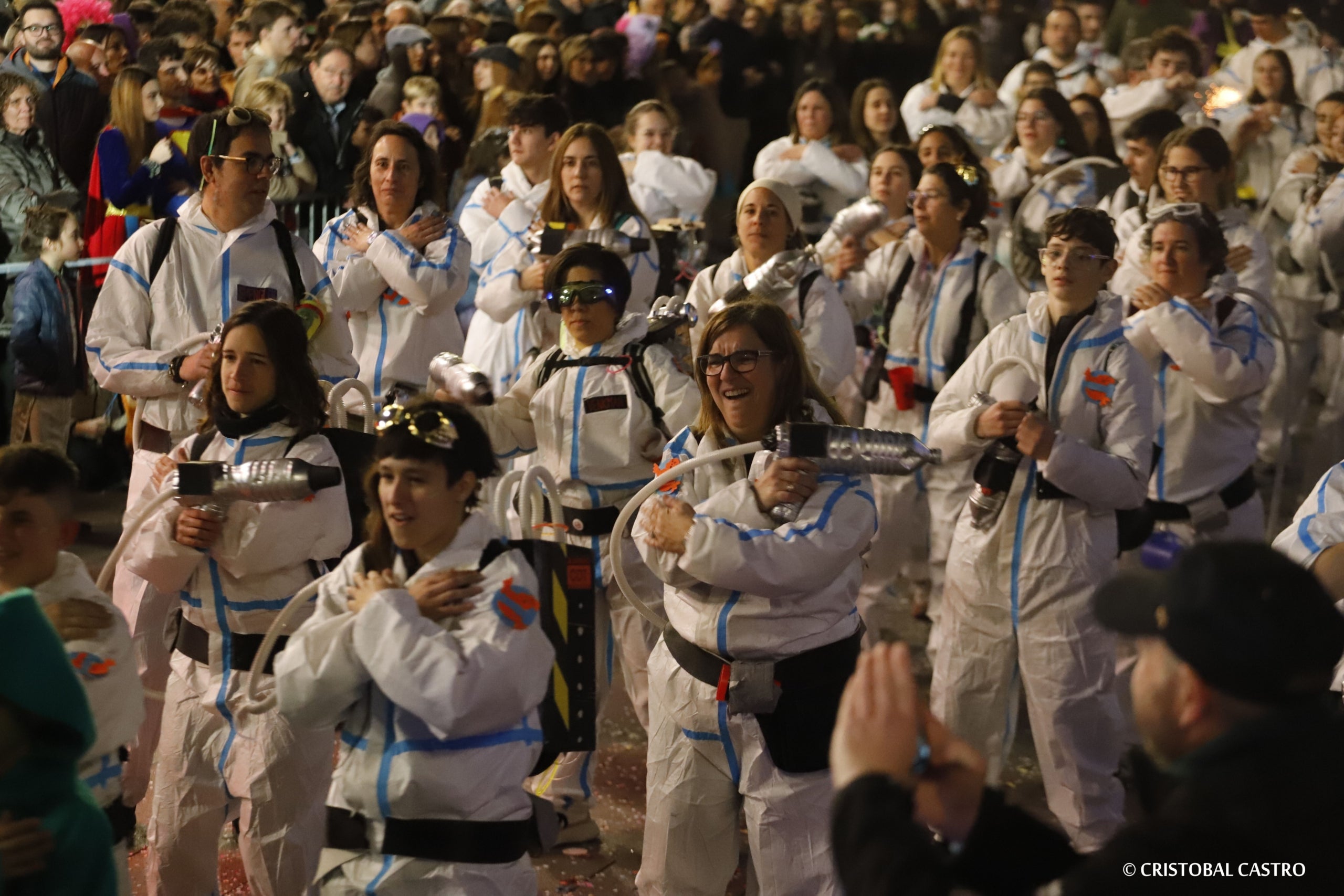 Els carrers de Terrassa tornen a omplir-se de festa amb el primer Carnestoltes celebrat amb normalitat després de dos anys