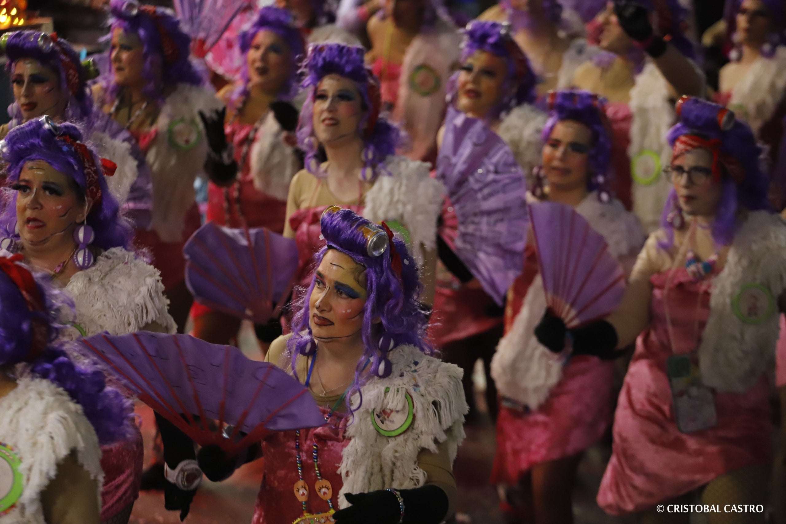 Els carrers de Terrassa tornen a omplir-se de festa amb el primer Carnestoltes celebrat amb normalitat després de dos anys