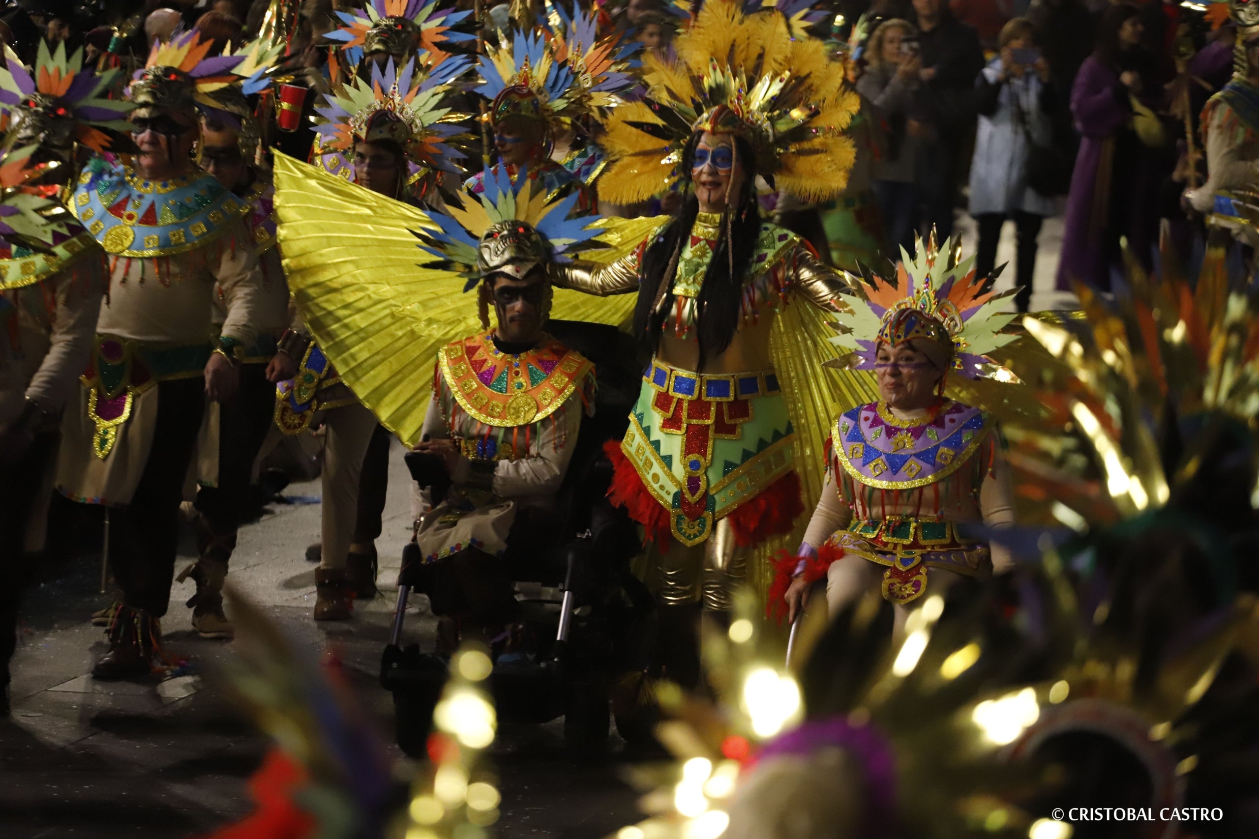 Els carrers de Terrassa tornen a omplir-se de festa amb el primer Carnestoltes celebrat amb normalitat després de dos anys