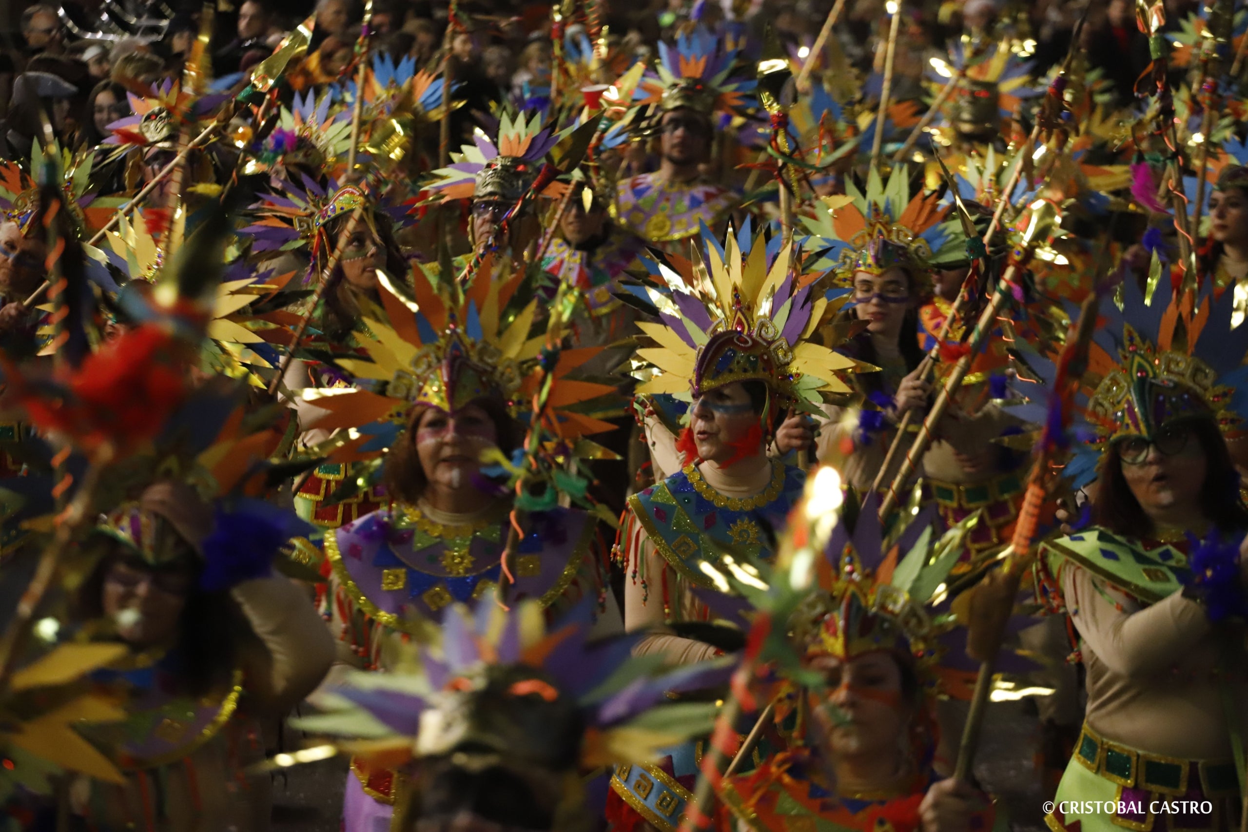 Els carrers de Terrassa tornen a omplir-se de festa amb el primer Carnestoltes celebrat amb normalitat després de dos anys