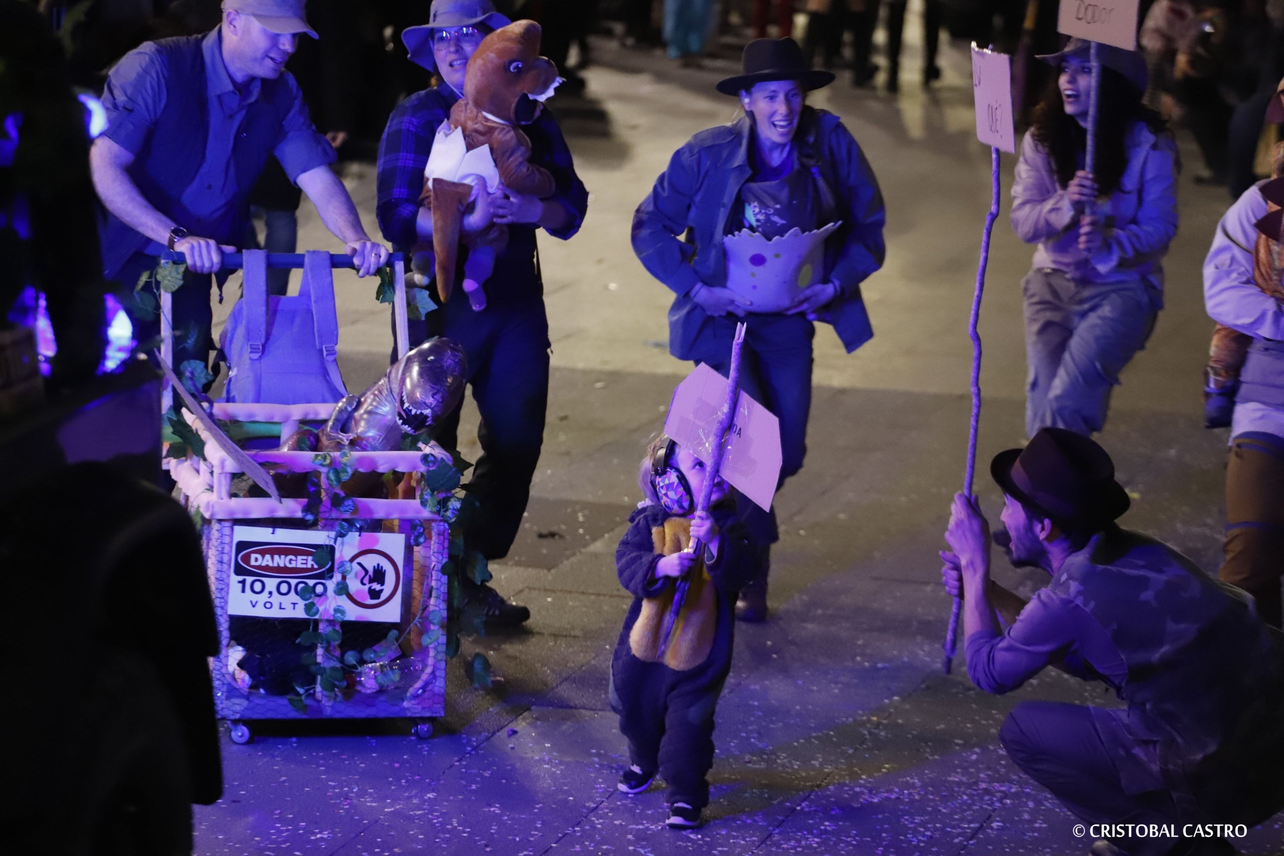 Els carrers de Terrassa tornen a omplir-se de festa amb el primer Carnestoltes celebrat amb normalitat després de dos anys
