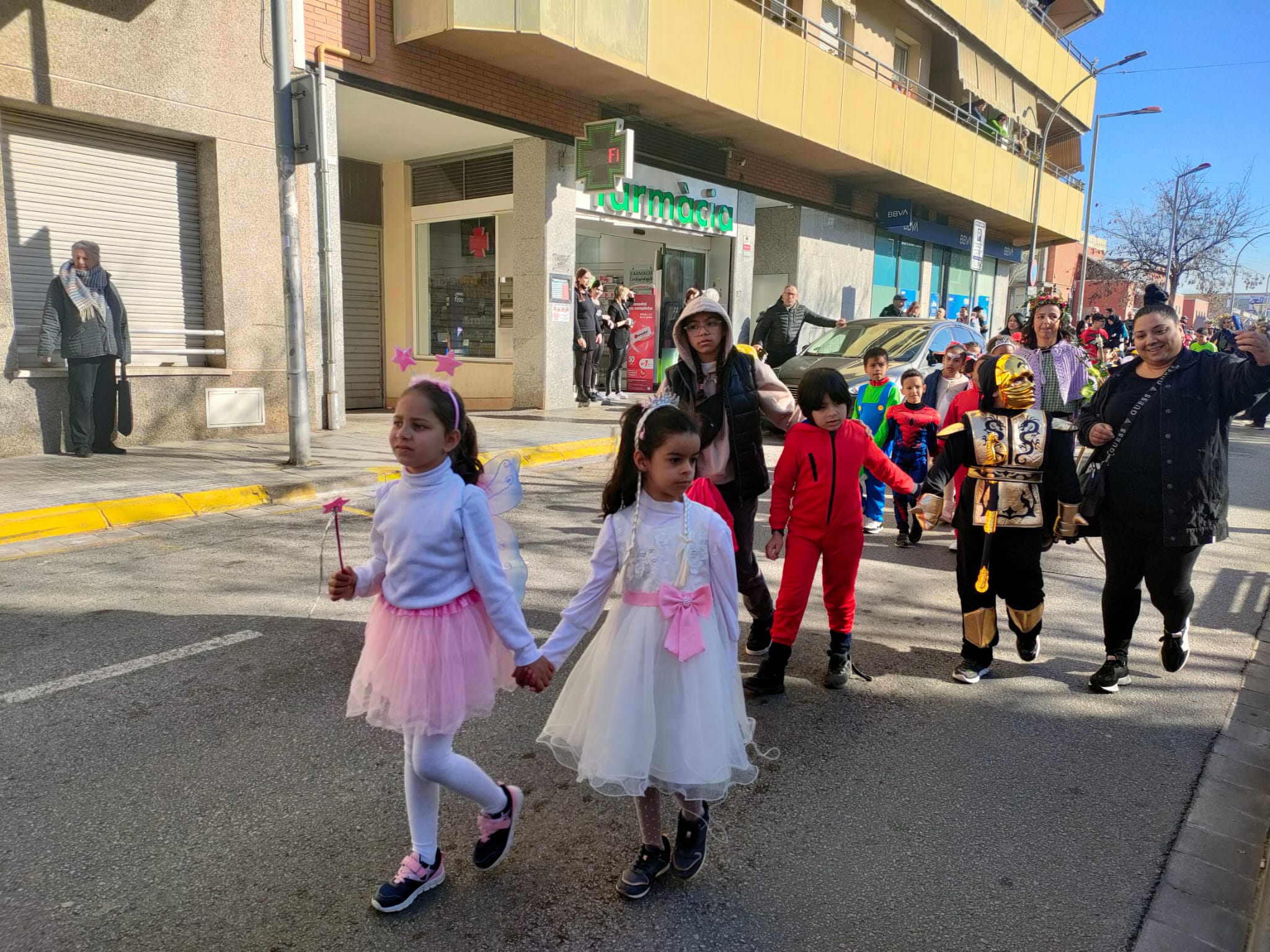 Rua de Carnestoltes de l'Escola Joan Marqués i Casals i Institut Jaume Cabré 2023