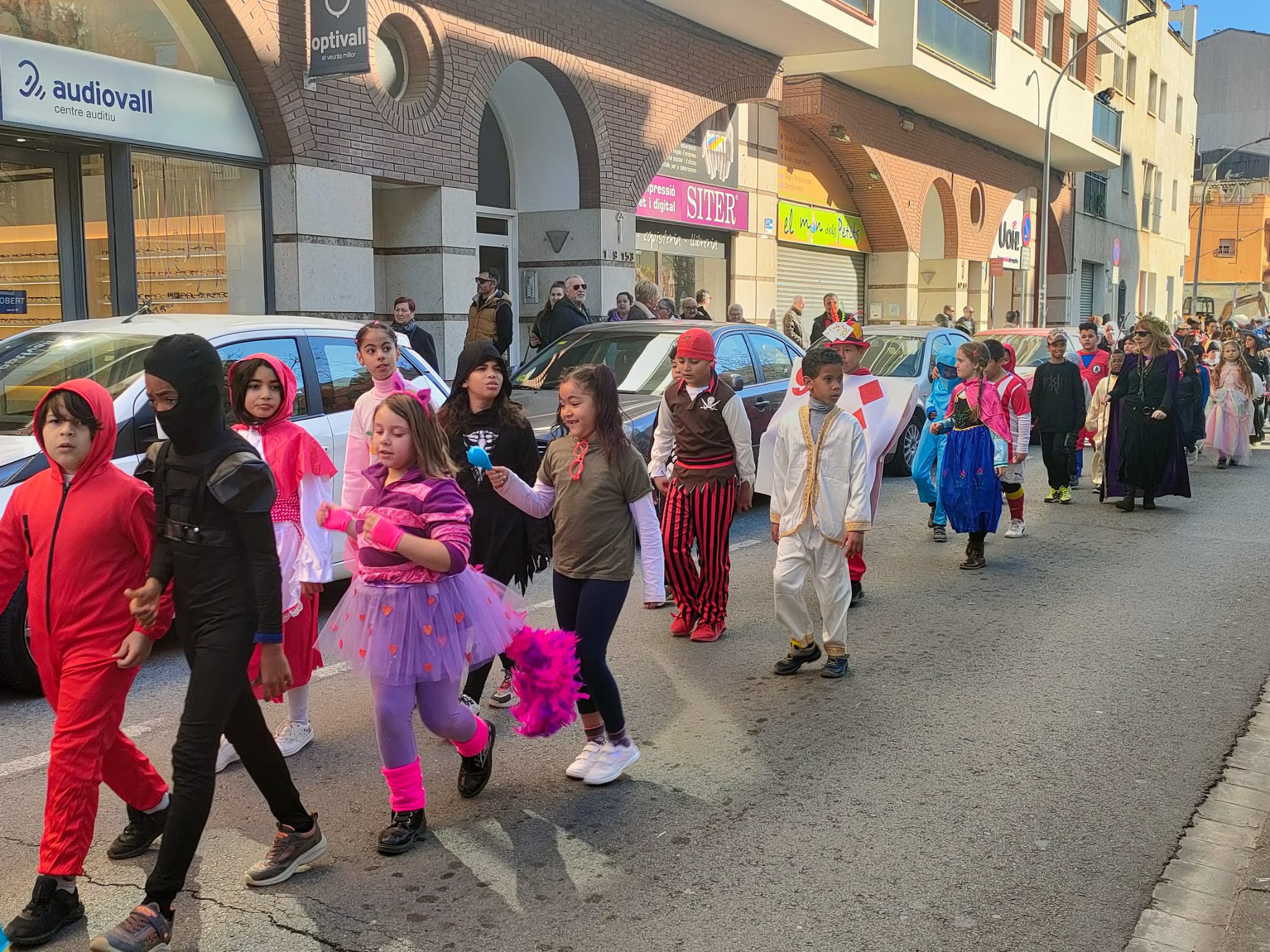 Rua de Carnestoltes de l'Escola Joan Marqués i Casals i Institut Jaume Cabré 2023