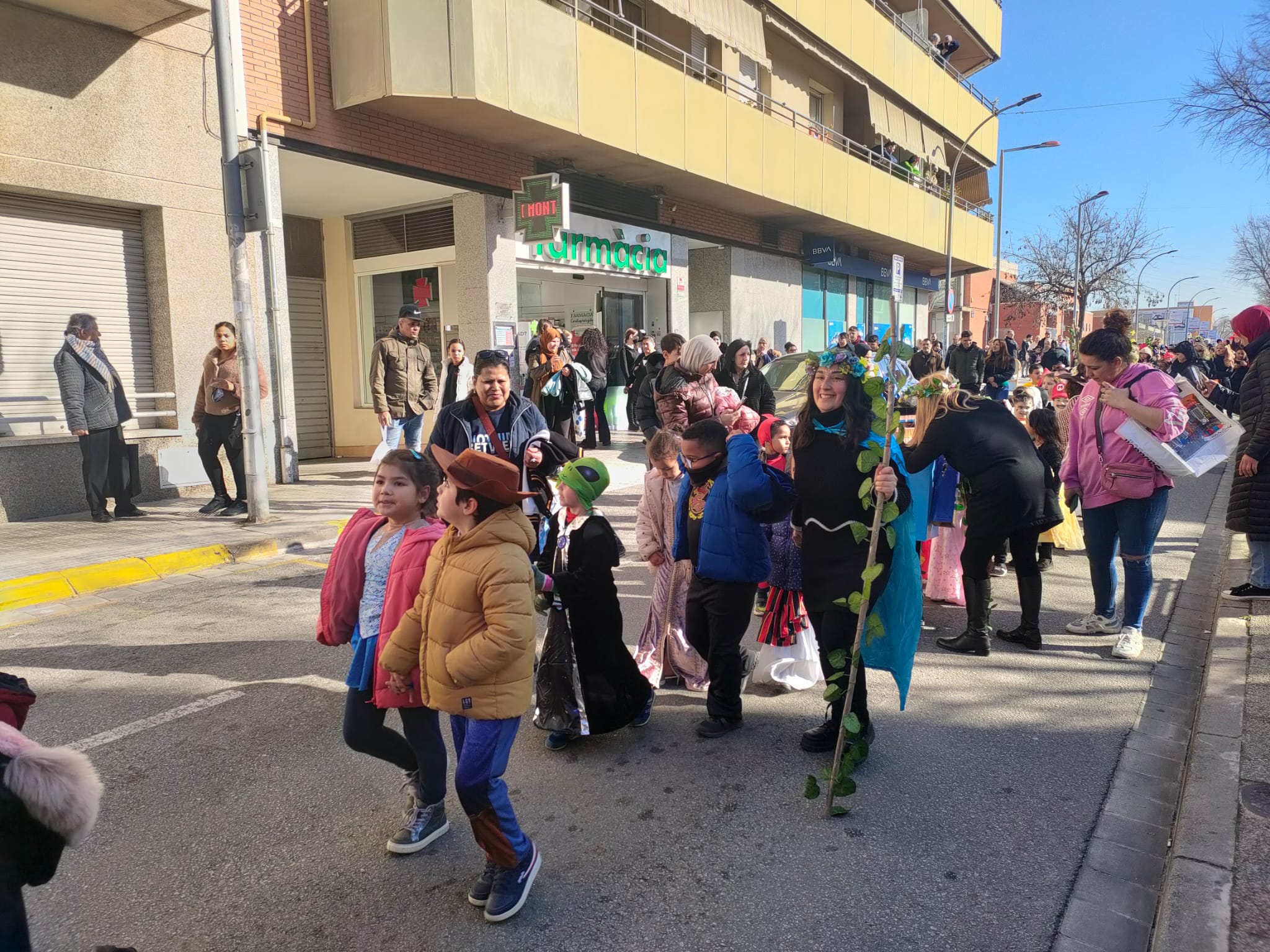 Rua de Carnestoltes de l'Escola Joan Marqués i Casals i Institut Jaume Cabré 2023