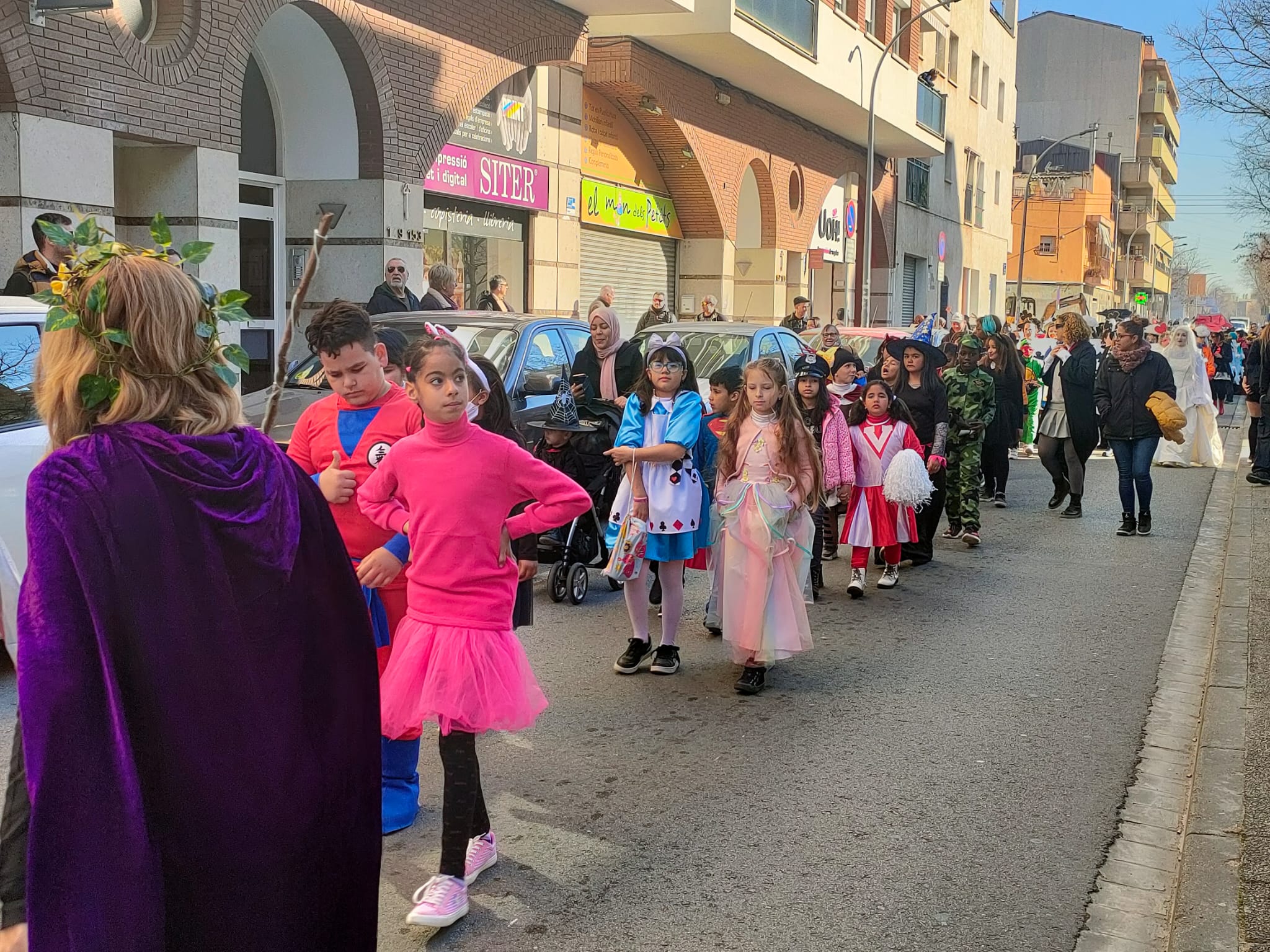 Rua de Carnestoltes de l'Escola Joan Marqués i Casals i Institut Jaume Cabré 2023