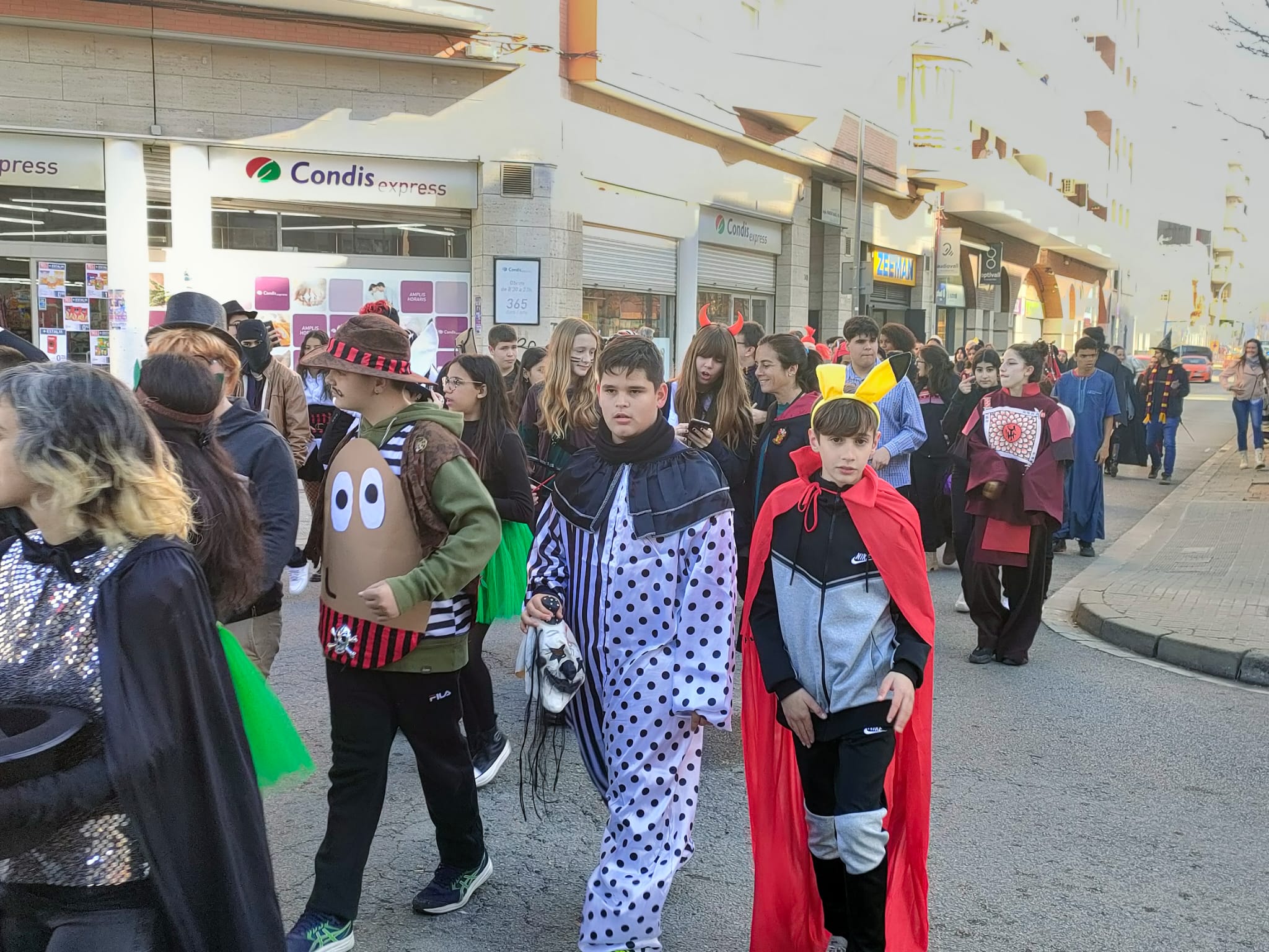 Rua de Carnestoltes de l'Escola Joan Marqués i Casals i Institut Jaume Cabré 2023