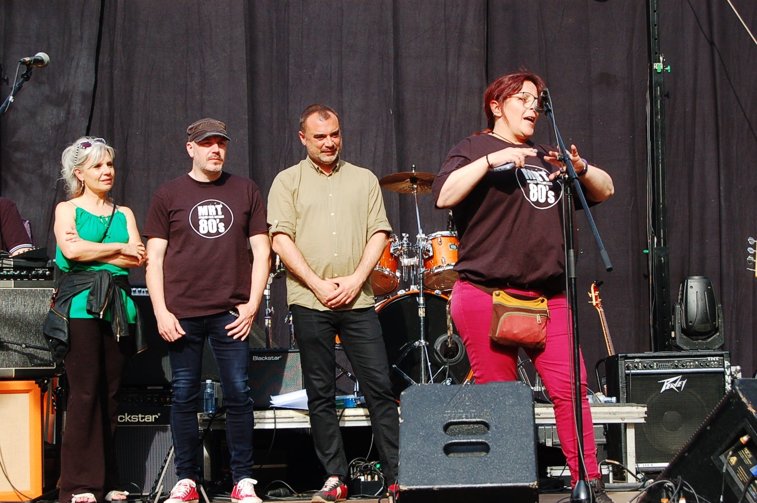 Diversos grups de música han omplert la Plaça Vella de nostàlgics de la moguda rock de la dècada dels 80. També s'ha inaugurat una placa en homenatge als grups de rock, metal i punk que voltaven pel Mesón de los Arcos.