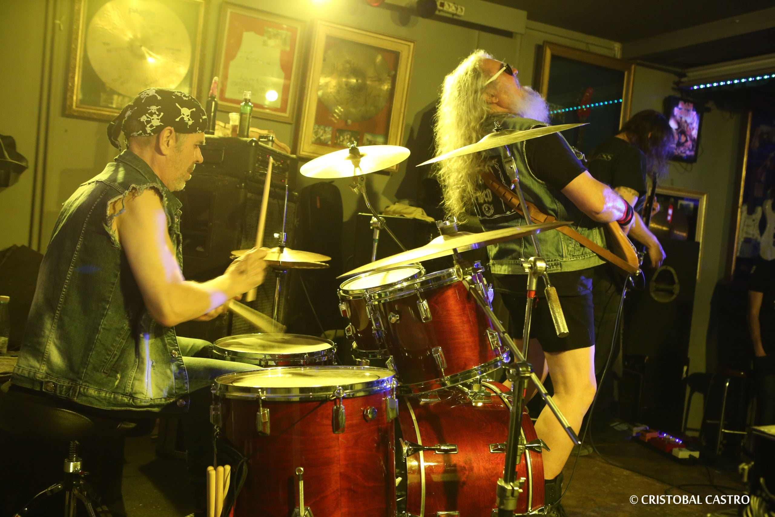 La banda de heavy metal EVO toca a la sala Infierno AB/CD de Terrassa