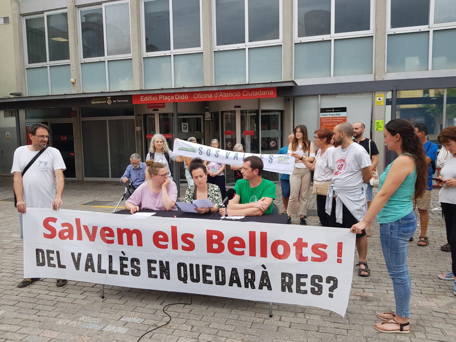 Roda de premsa de les entitats ecologistes per exposar les al·legacions al Pla Parcial de Bellots II | Lluïsa Tarrida