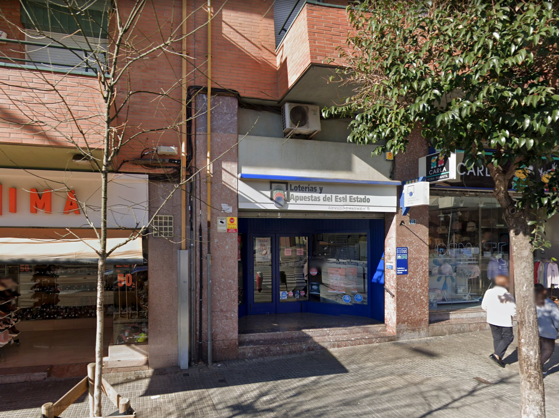 Administració de Loteries número 15 de Terrassa (Vallès Occidental), situada a l'avinguda de Josep Tarra
