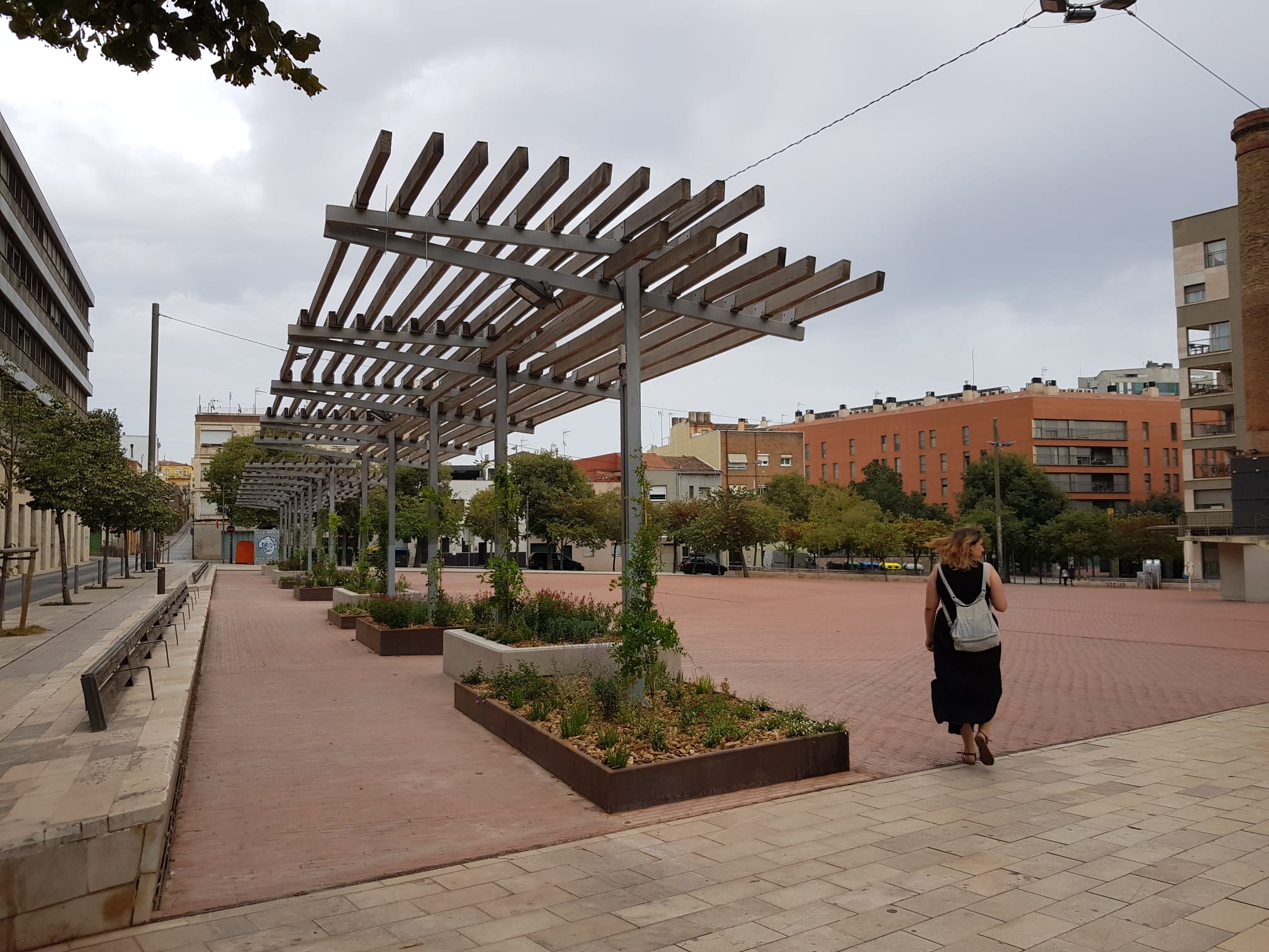 La pèrgola de la plaça Nova, recentment estrenada | Lluïsa Tarrida