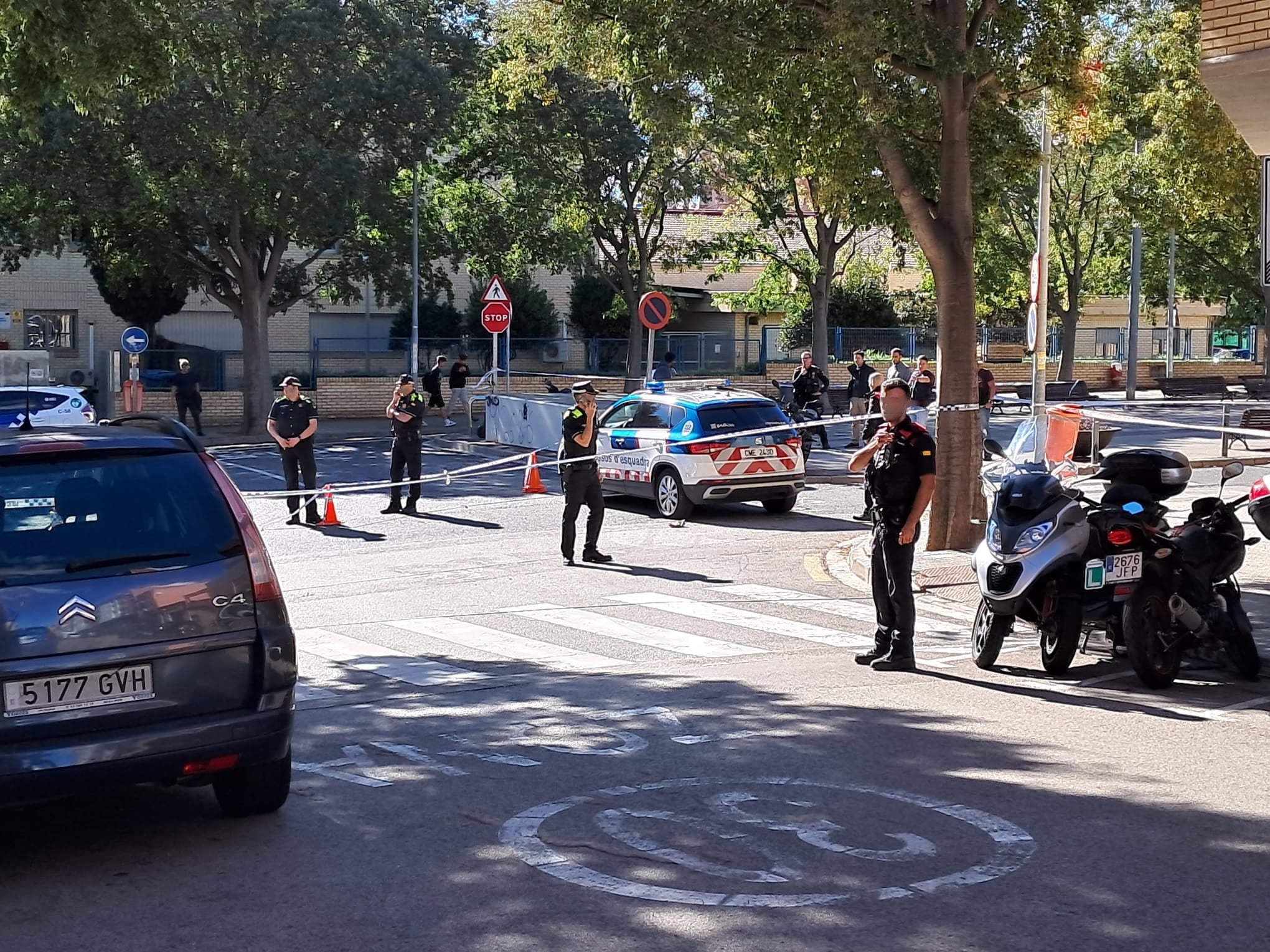 Desplegament policial per un tiroteig a l'avinguda Santa Eulàlia de Terrassa | Cristóbal Castro