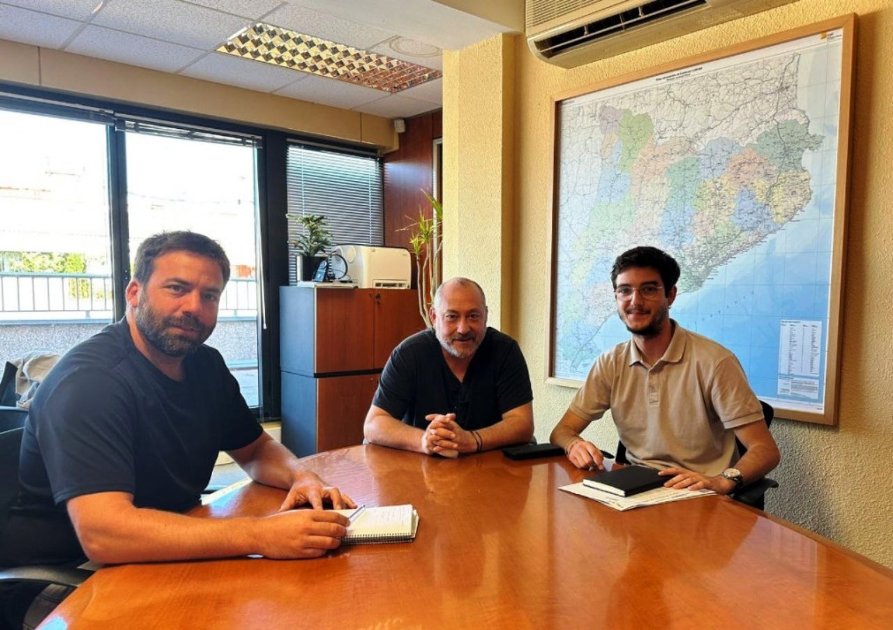 L'alcalde Toni Masana i el regidor de Medi Ambient de l'Ajuntament de Vacarisses amb el director de l'ACR | Aj. Vacarisses