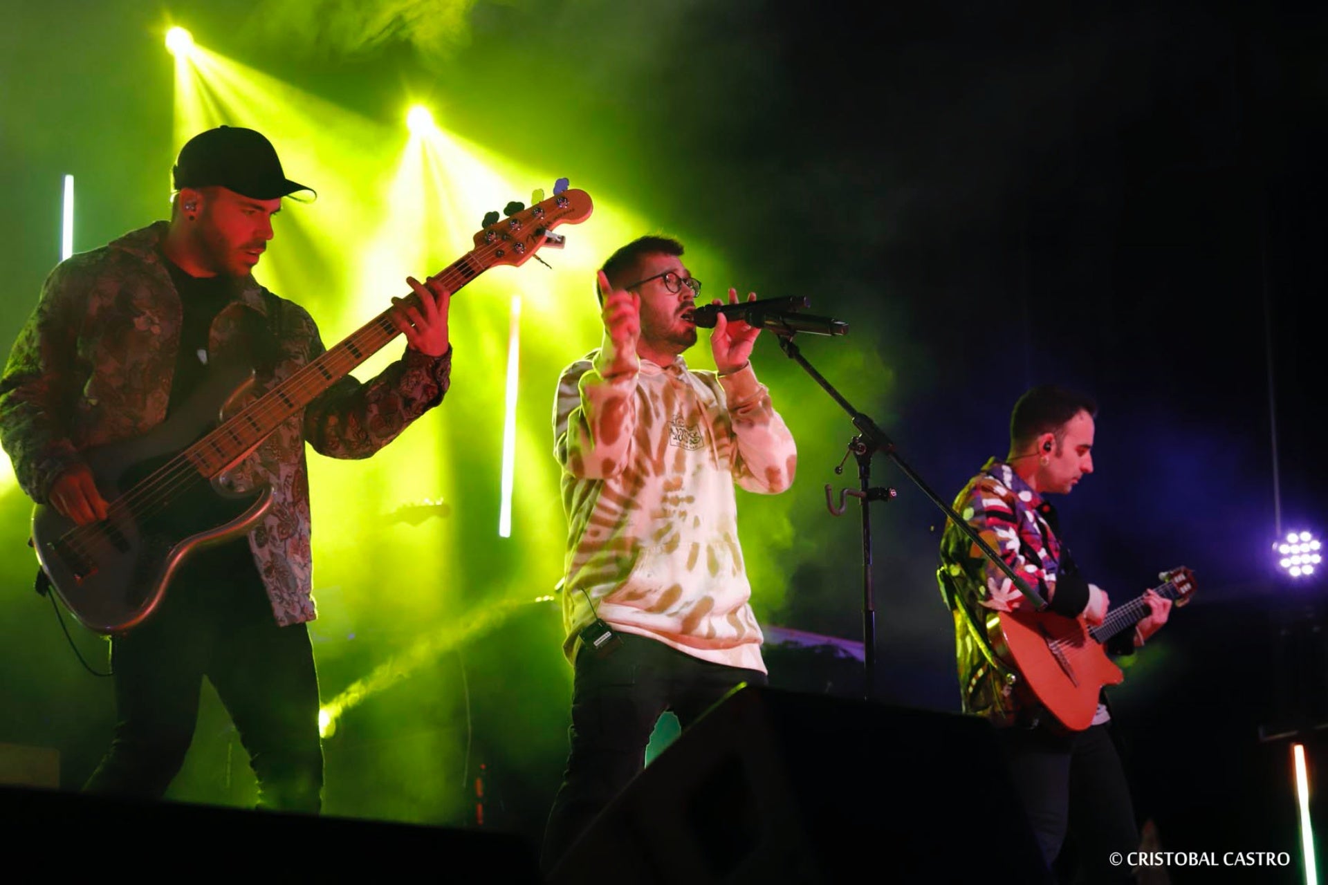 Els terrassencs Doctor Prats s'acomiaden dels escenaris durant una temporada en un concert final que ha omplert la plaça Nova de Terrassa