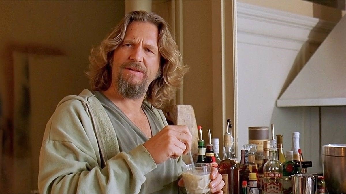 Fotograma del film El Gran Lebowski
El gran Lebowski ha cumplido 20 años. La mítica cinta de los hermanos Coen fue estrenada el 6 de marzo de 1998 y, con el objetivo de conmemorar este lanzamiento, Yahoo News buscó a 'El Nota' de la vida real, el hombre que sirvió de inspiración para el famoso personaje de la película.
CULTURA
WORKING TITLE FILMS