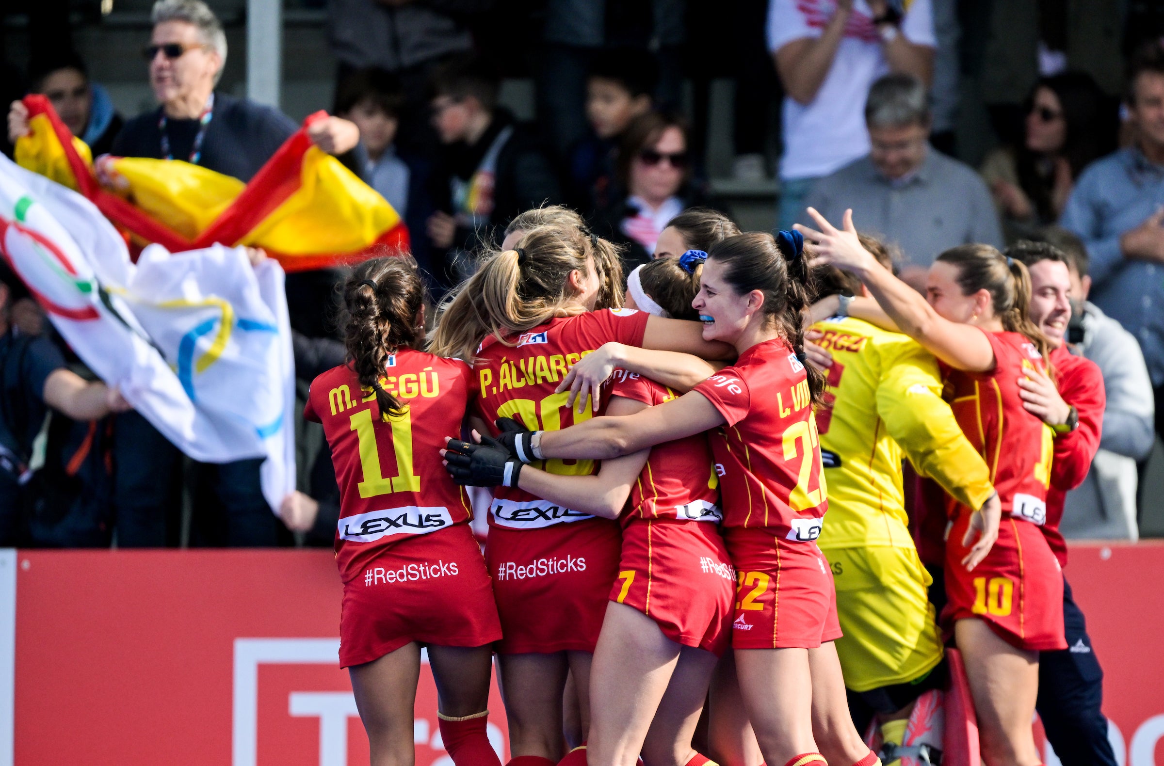 La selecció espanyola celebrant el passi a la final del Preolímpic de València i el bitllet a les Olimpíades 2024 | WORLDSPORTPICS FRANK UIJLENBROEK