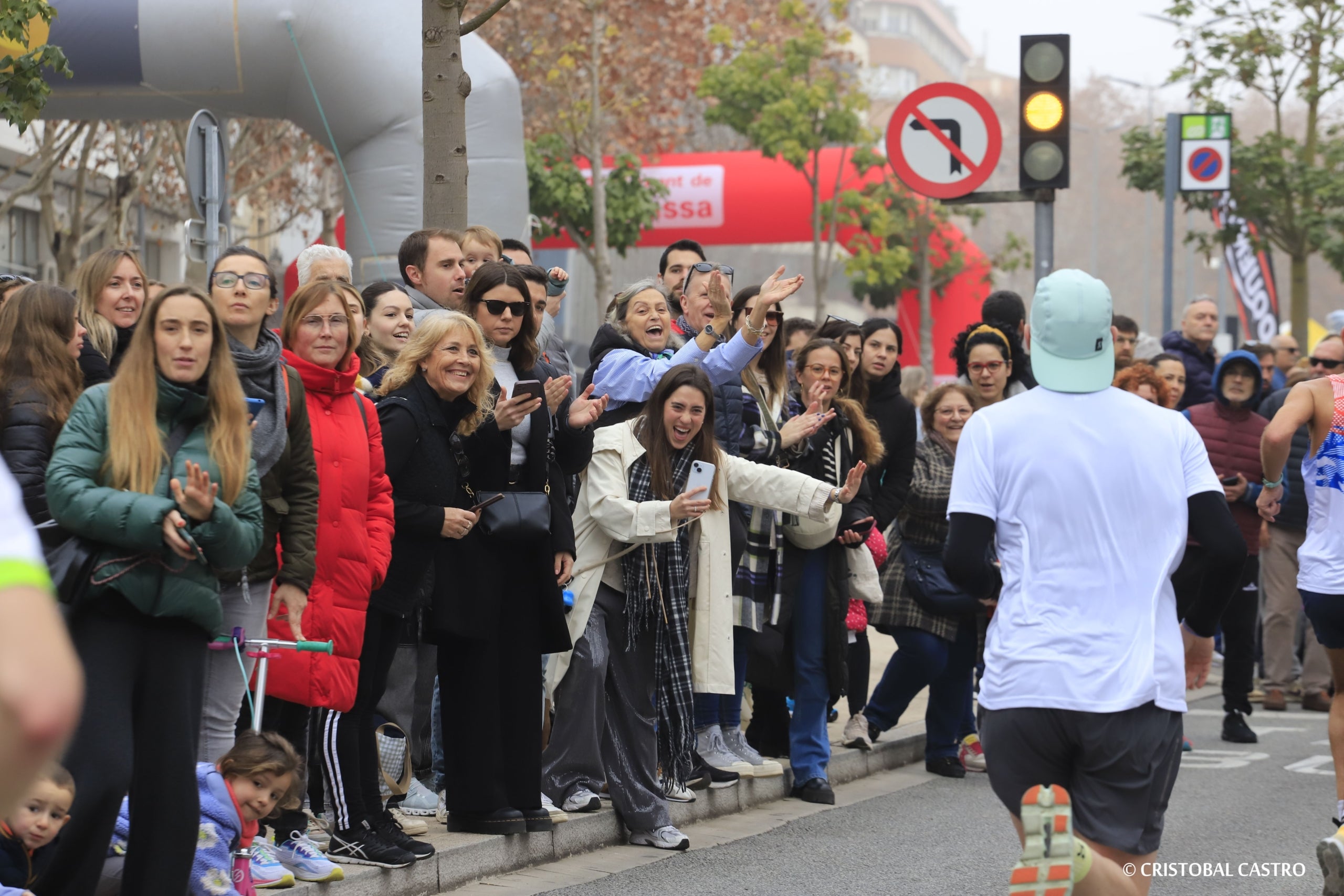 Sense sorpreses en la Mitja Marató de Terrassa 2024. La victòria se l’han endut dos dels corredores africans que amb més bones sensacions arribaven. Mike Kiptum Boit i Nancy Chepleting han estat els guanyadors de la 24a edició d’una cursa que ha comptat amb prop de 2.600 participants (si sumem també els de la 18a edició de la Cursa Santi Centelles), procedents d’una catorzena de països diferents. Tant en categoria masculina com en la femenina s'ha batut la marca registrada, establint un nou rècord.