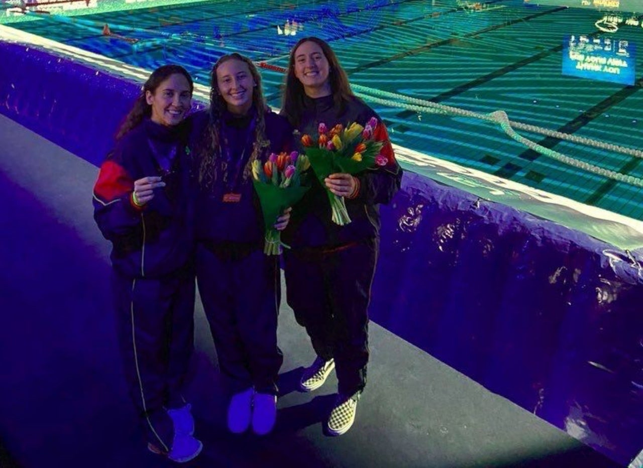 Peña, Camus i Piralkova, es van penjar la medalla de plata a l'Europeu de waterpolo | CNT