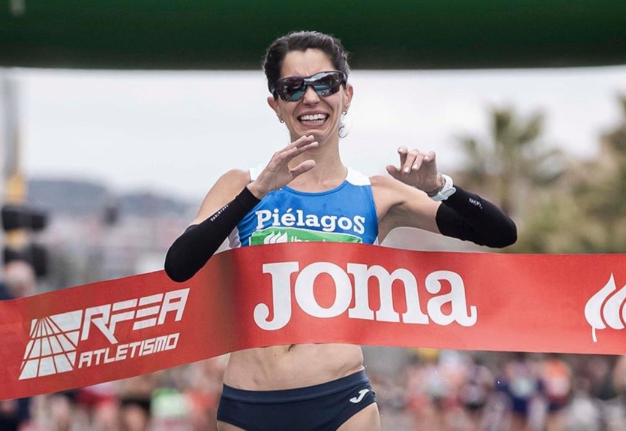 Cristina Montesinos s'ha proclamat campiona d'Espanya de 20km marxa en ruta | RFEA
