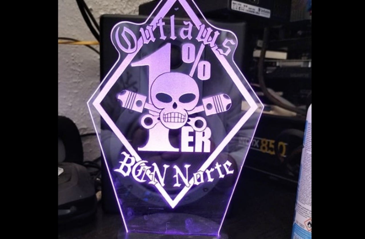 Emblema de la banda motera 'Outlaws MC' Barcelona Norte